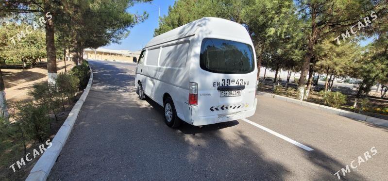 Nissan Urvan 2010 - 160 000 TMT - Mary - img 8