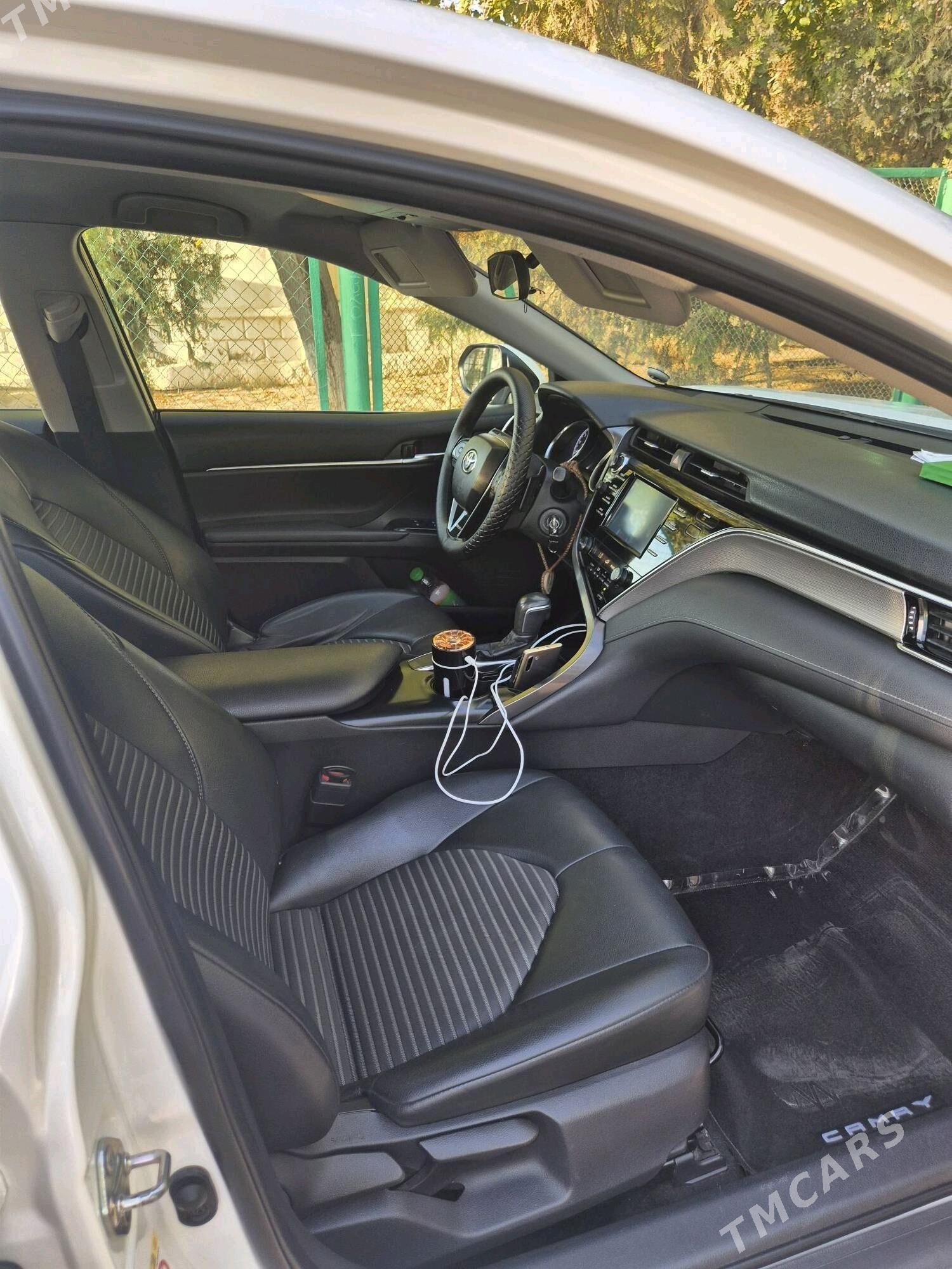 Toyota Camry 2018 - 280 000 TMT - Aşgabat - img 3