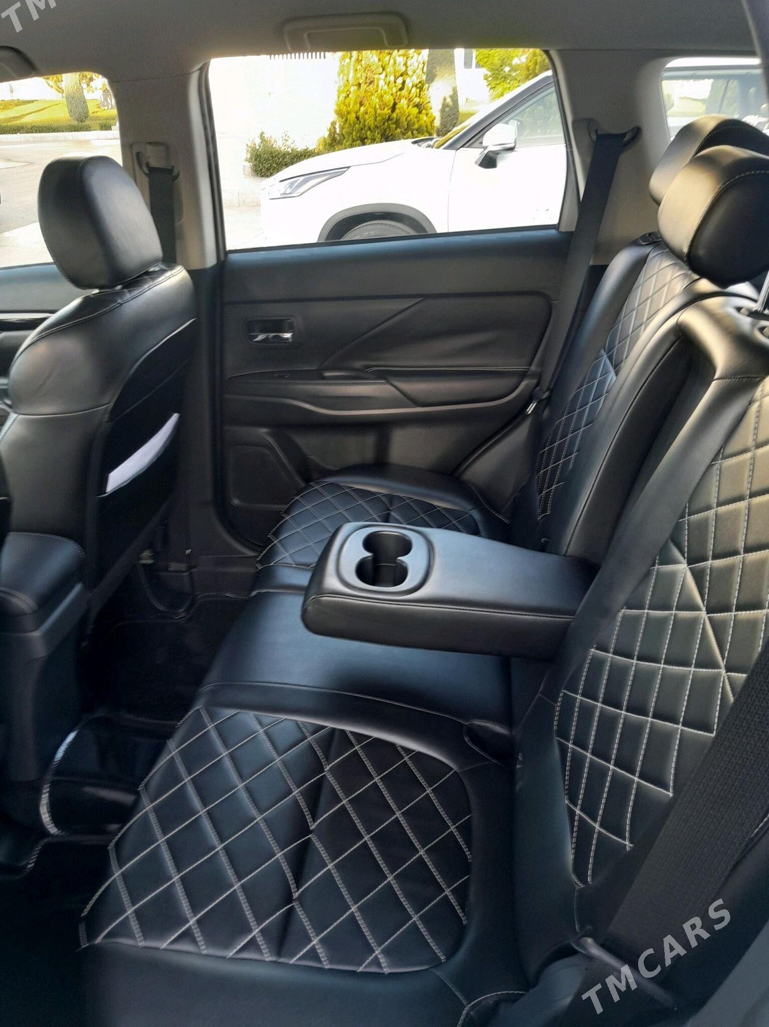 Mitsubishi Outlander 2022 - 280 000 TMT - Aşgabat - img 4