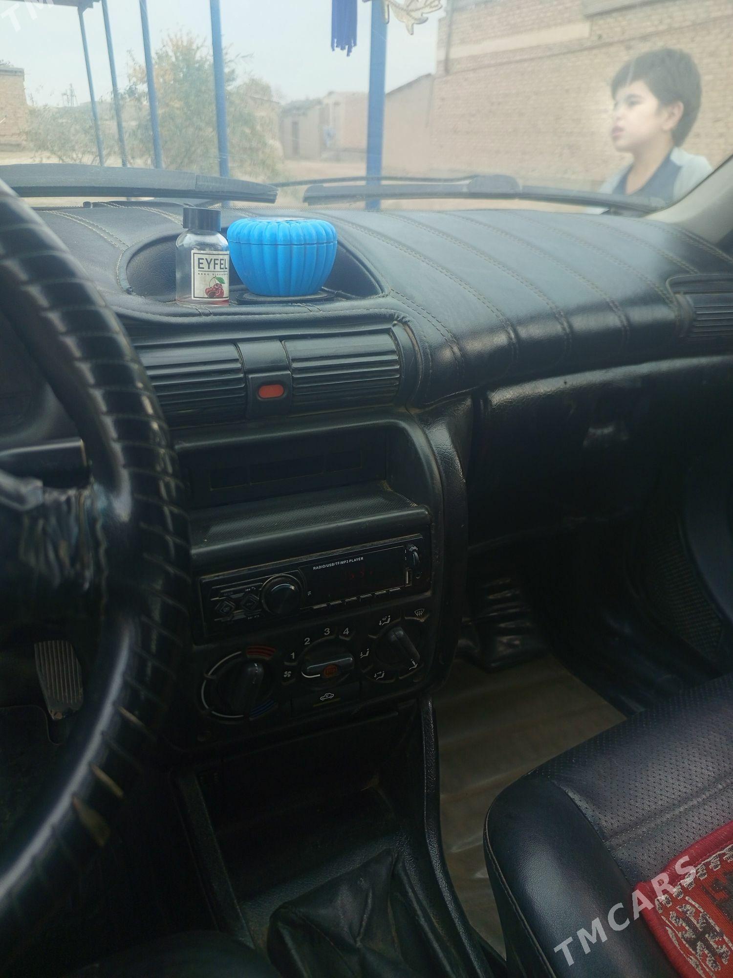 Opel Astra 1994 - 40 000 TMT - Губадаг - img 1