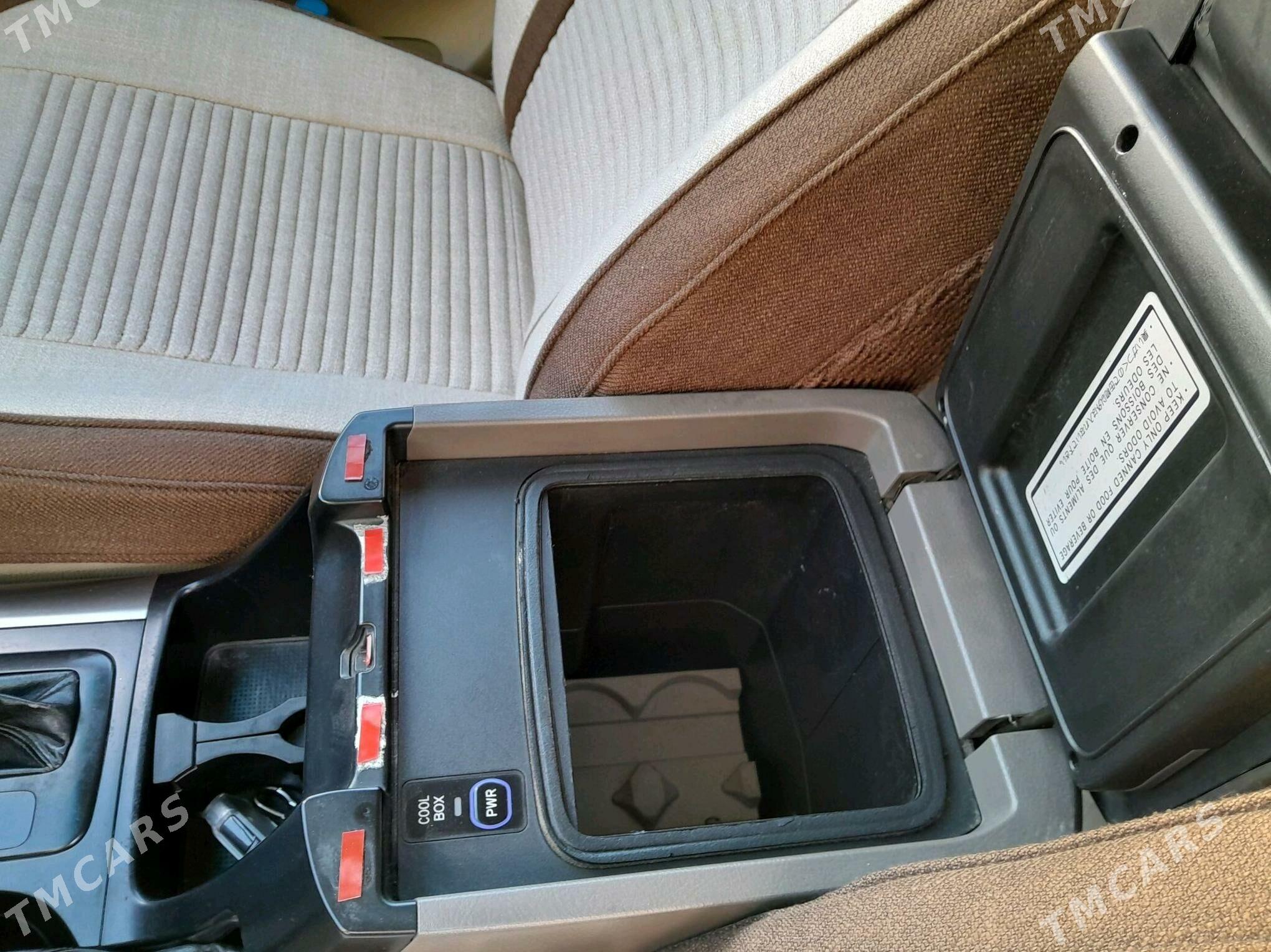 Toyota Land Cruiser Prado 2004 - 380 000 TMT - Бузмеин ГРЭС - img 7