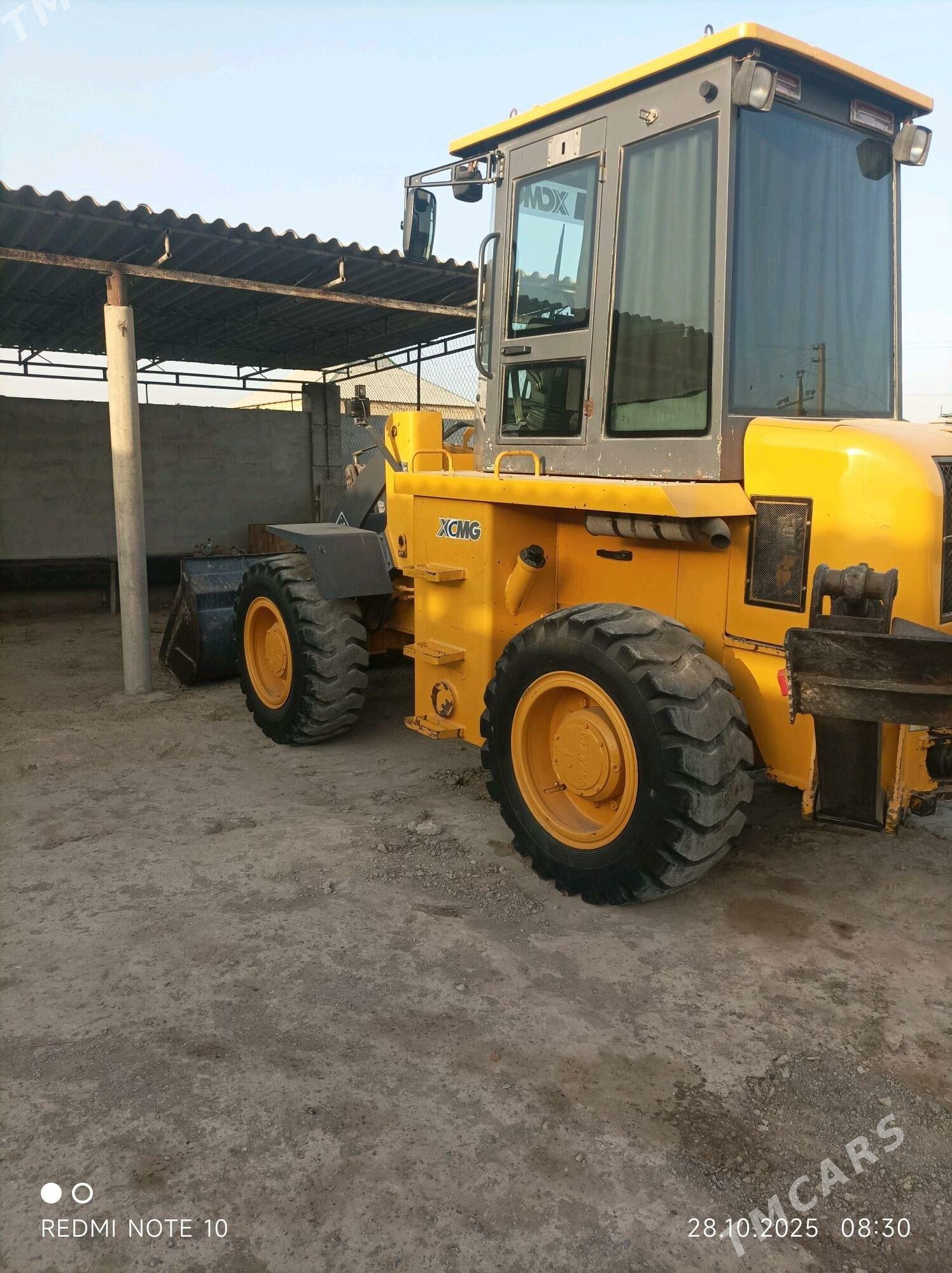 JCB 5CX Wastemaster 2011 - 220 000 TMT - Ýaşlyk - img 2