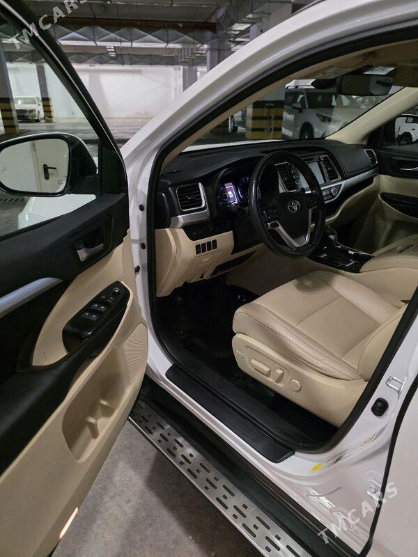Toyota Highlander 2020 - 515 000 TMT - Podwoýski köç. (Bitarap Türkmenistan şaýoly) - img 3