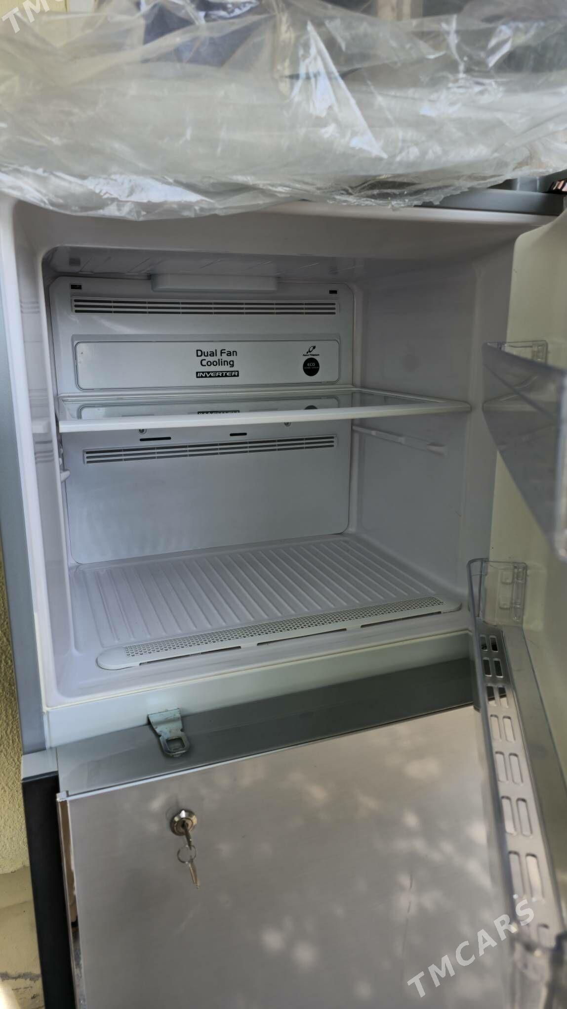 холодильник Hitachi - Aşgabat - img 1