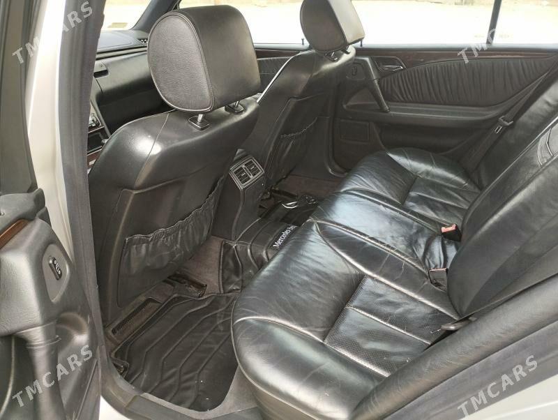 Mercedes-Benz E320 1997 - 75 000 TMT - Гумдаг - img 6