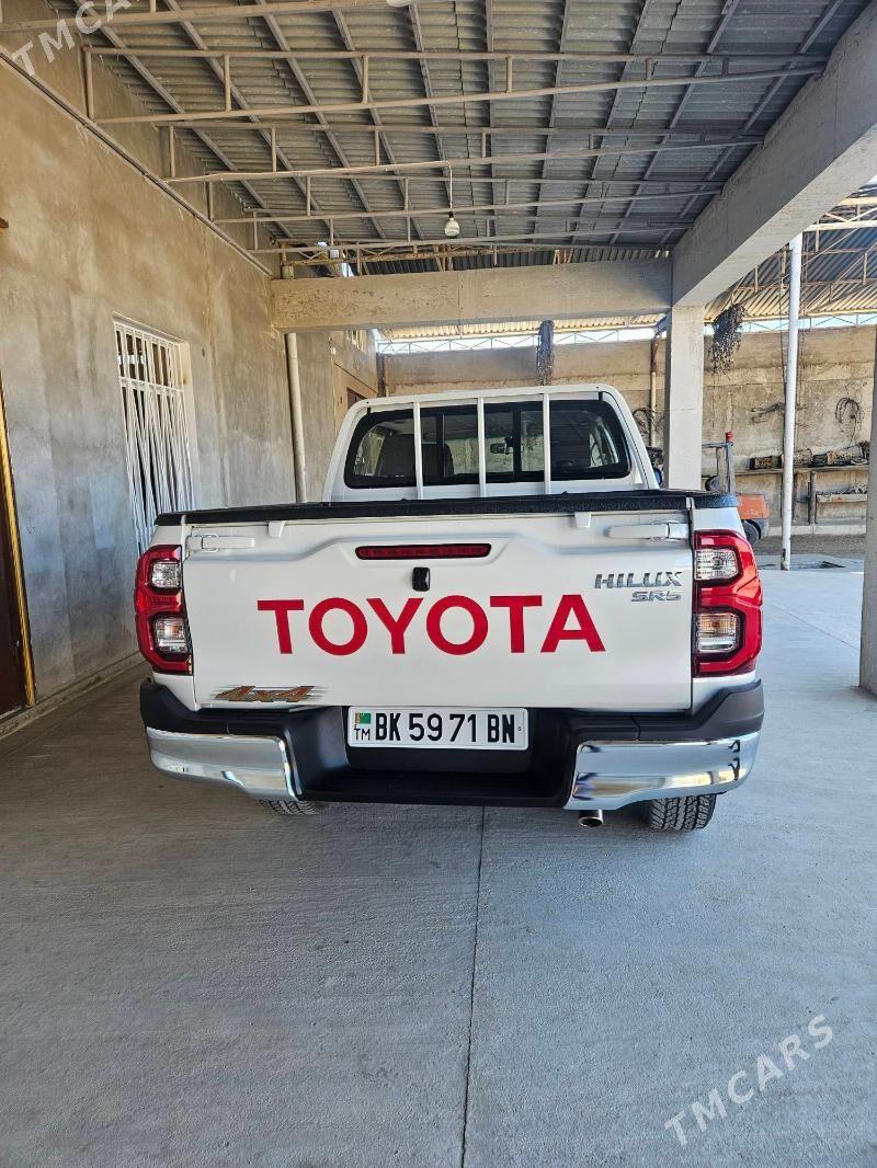 Toyota Hilux 2025 - 690 000 TMT - Балканабат - img 2