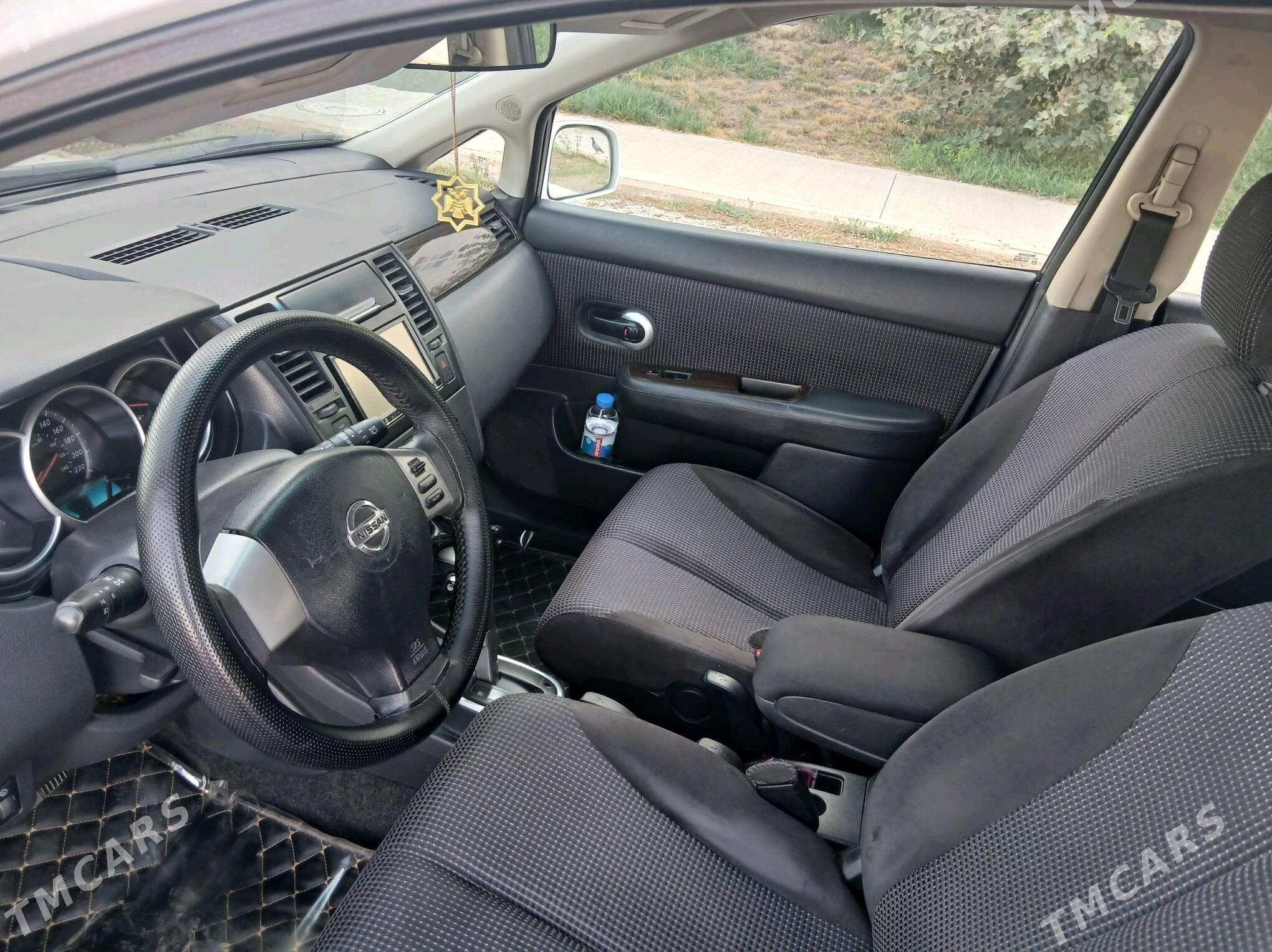 Nissan Versa 2011 - 138 000 TMT - Büzmeýin - img 4