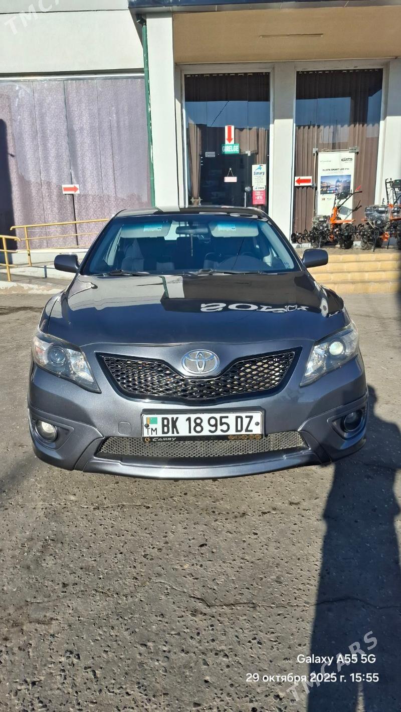 Toyota Camry 2010 - 230 000 TMT - Дашогуз - img 1