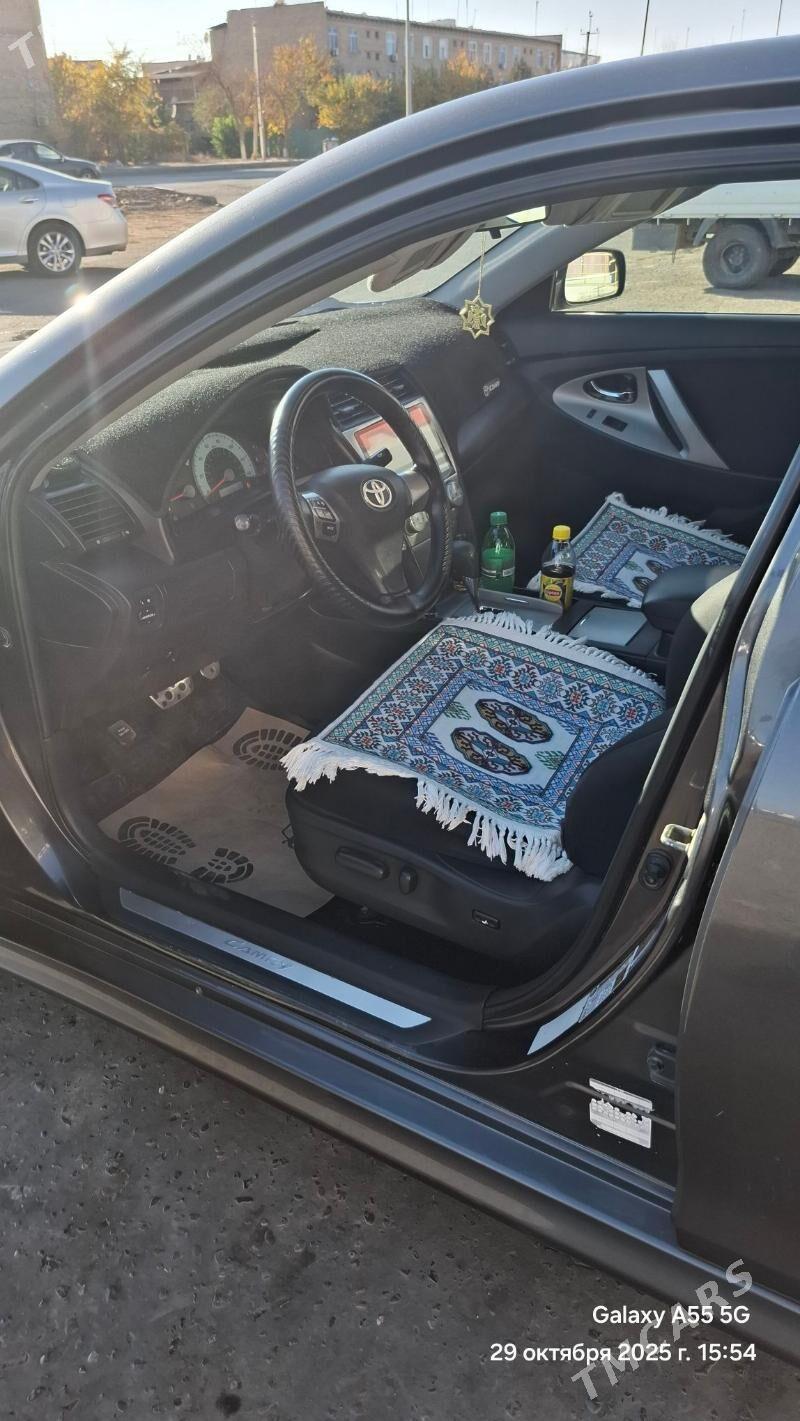 Toyota Camry 2010 - 230 000 TMT - Дашогуз - img 8