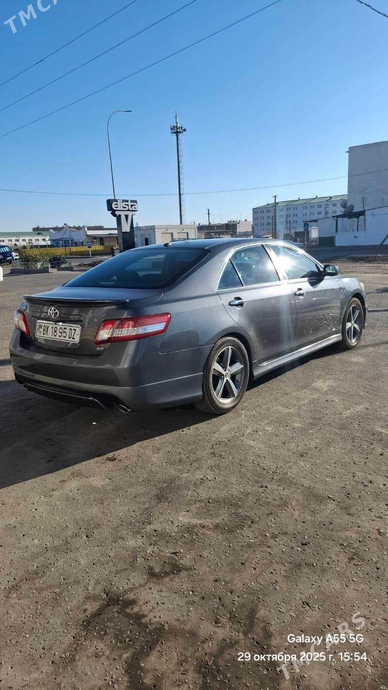 Toyota Camry 2010 - 230 000 TMT - Дашогуз - img 7
