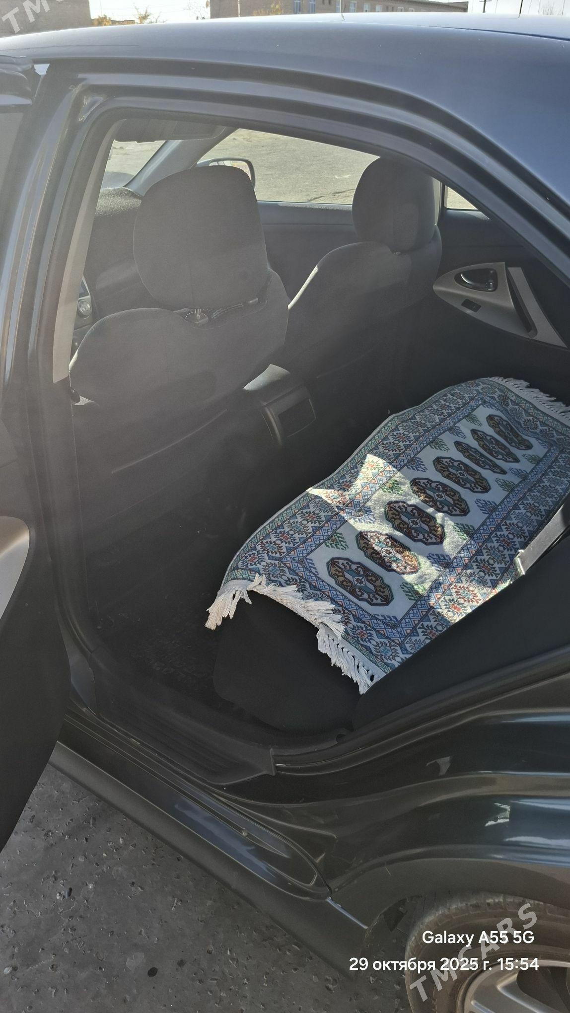 Toyota Camry 2010 - 230 000 TMT - Дашогуз - img 4