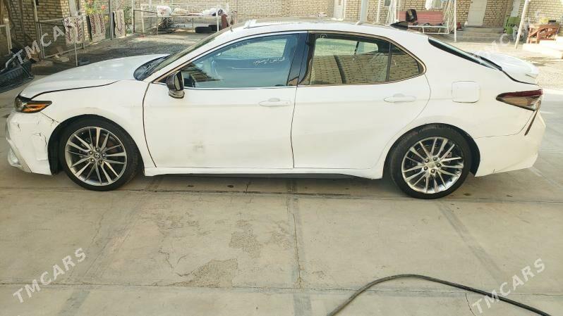 Toyota Camry 2022 - 272 000 TMT - Мары - img 2