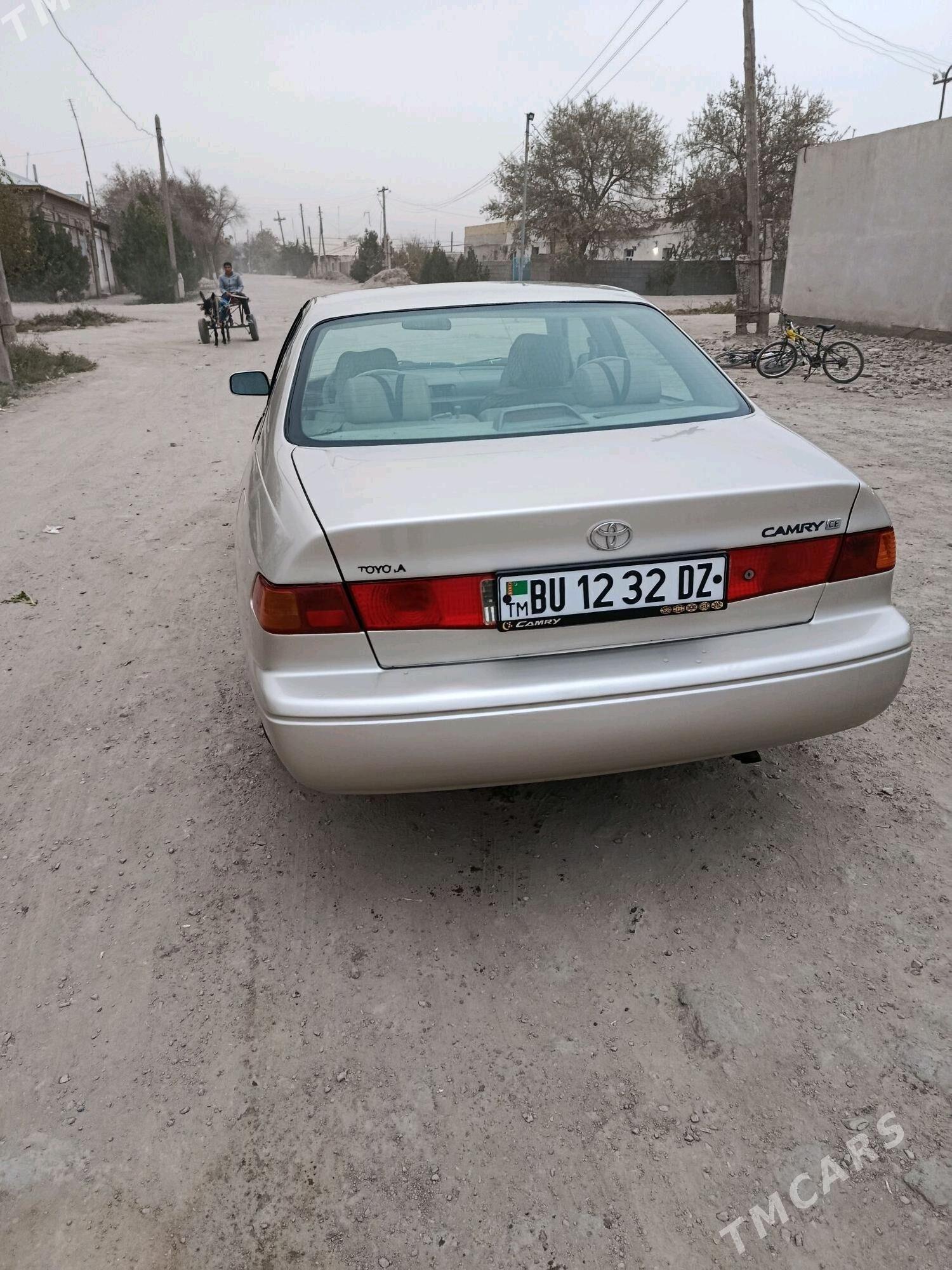 Toyota Camry 2000 - 170 000 TMT - Гурбансолтан Едже - img 2