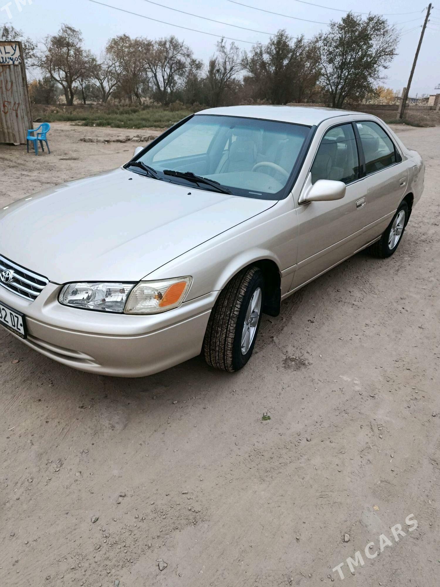 Toyota Camry 2000 - 170 000 TMT - Гурбансолтан Едже - img 1