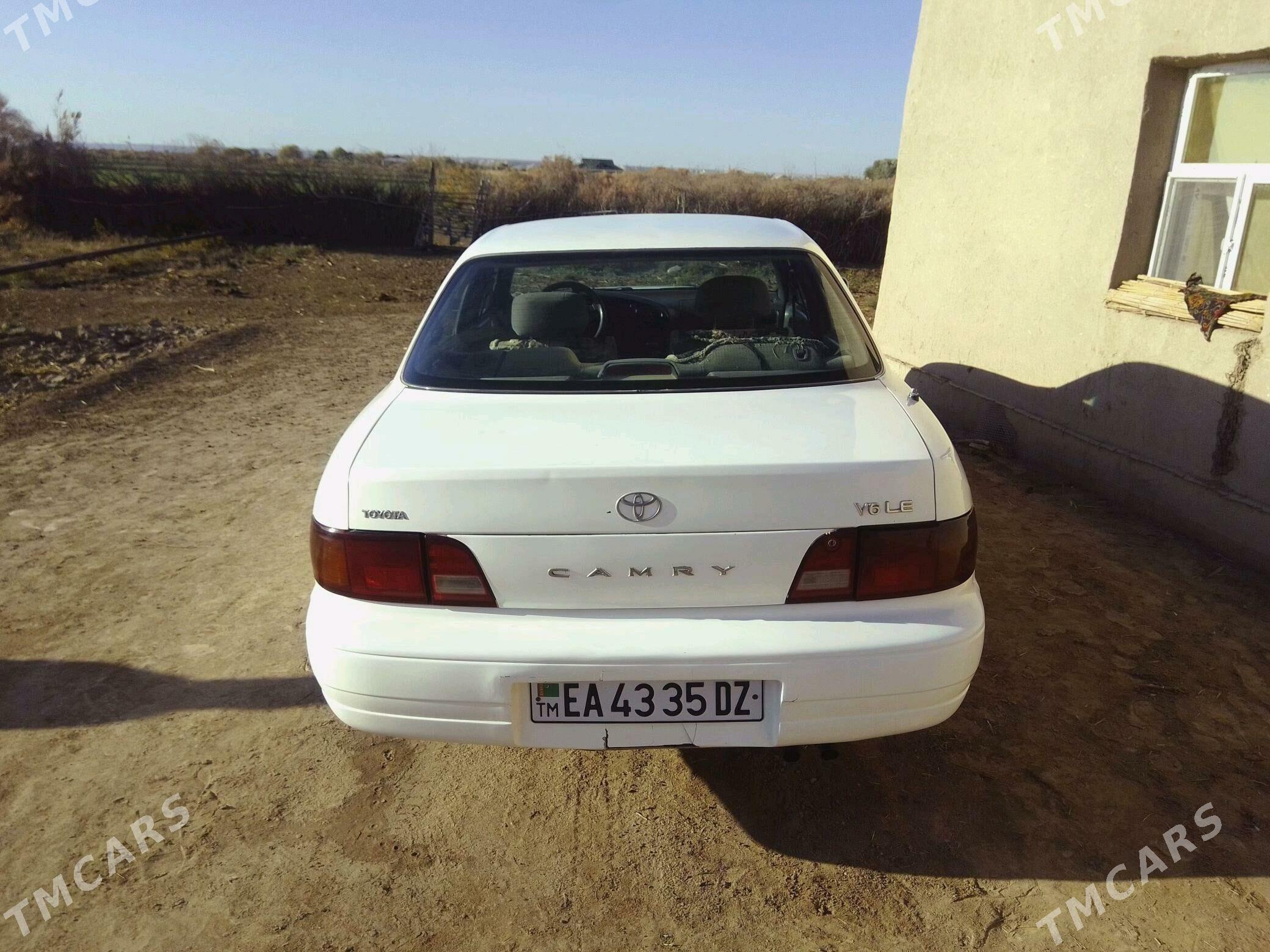 Toyota Camry 1995 - 75 000 TMT - етр. Туркменбаши - img 1