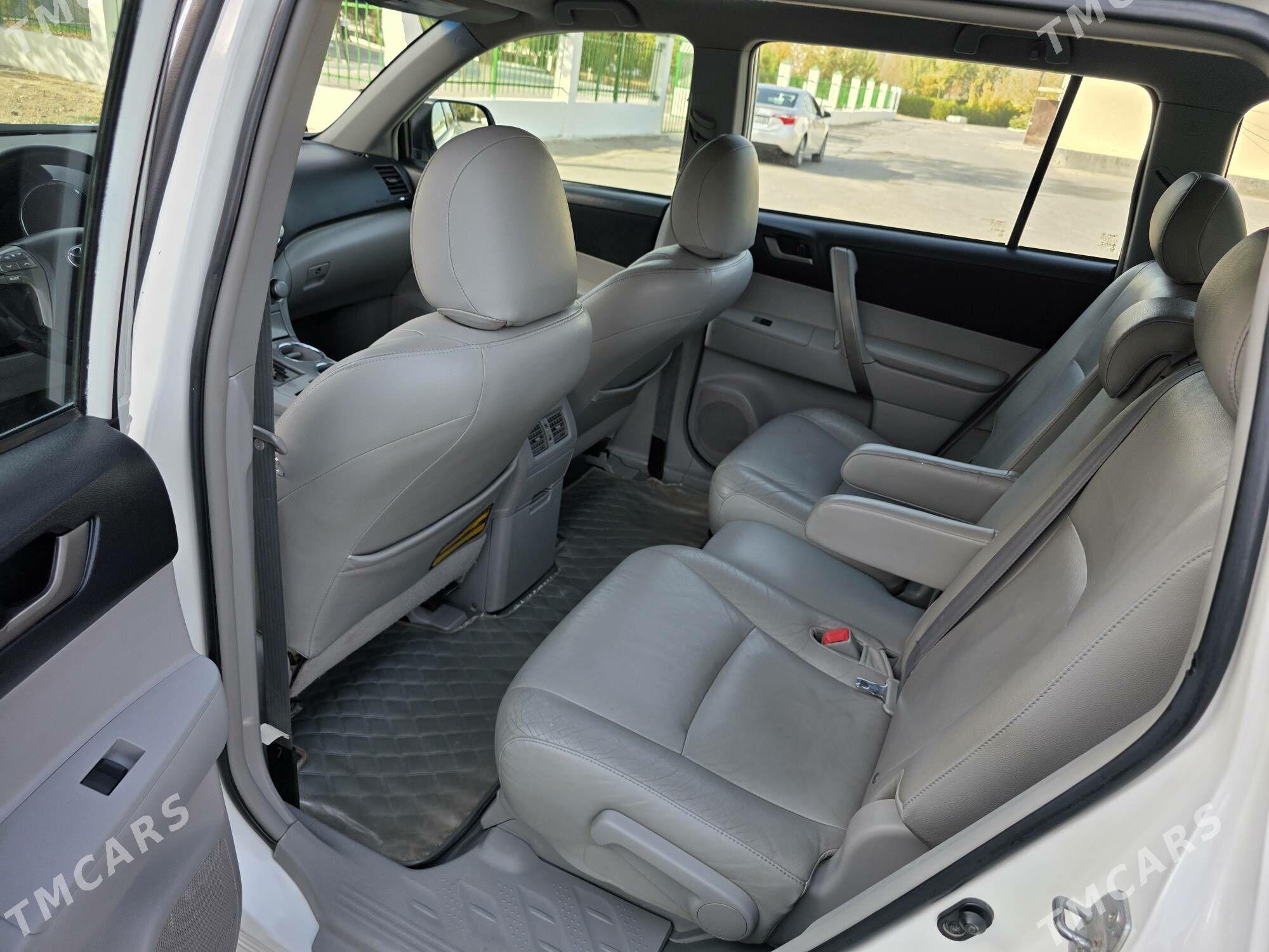 Toyota Highlander 2010 - 278 000 TMT - Parahat 7 - img 8