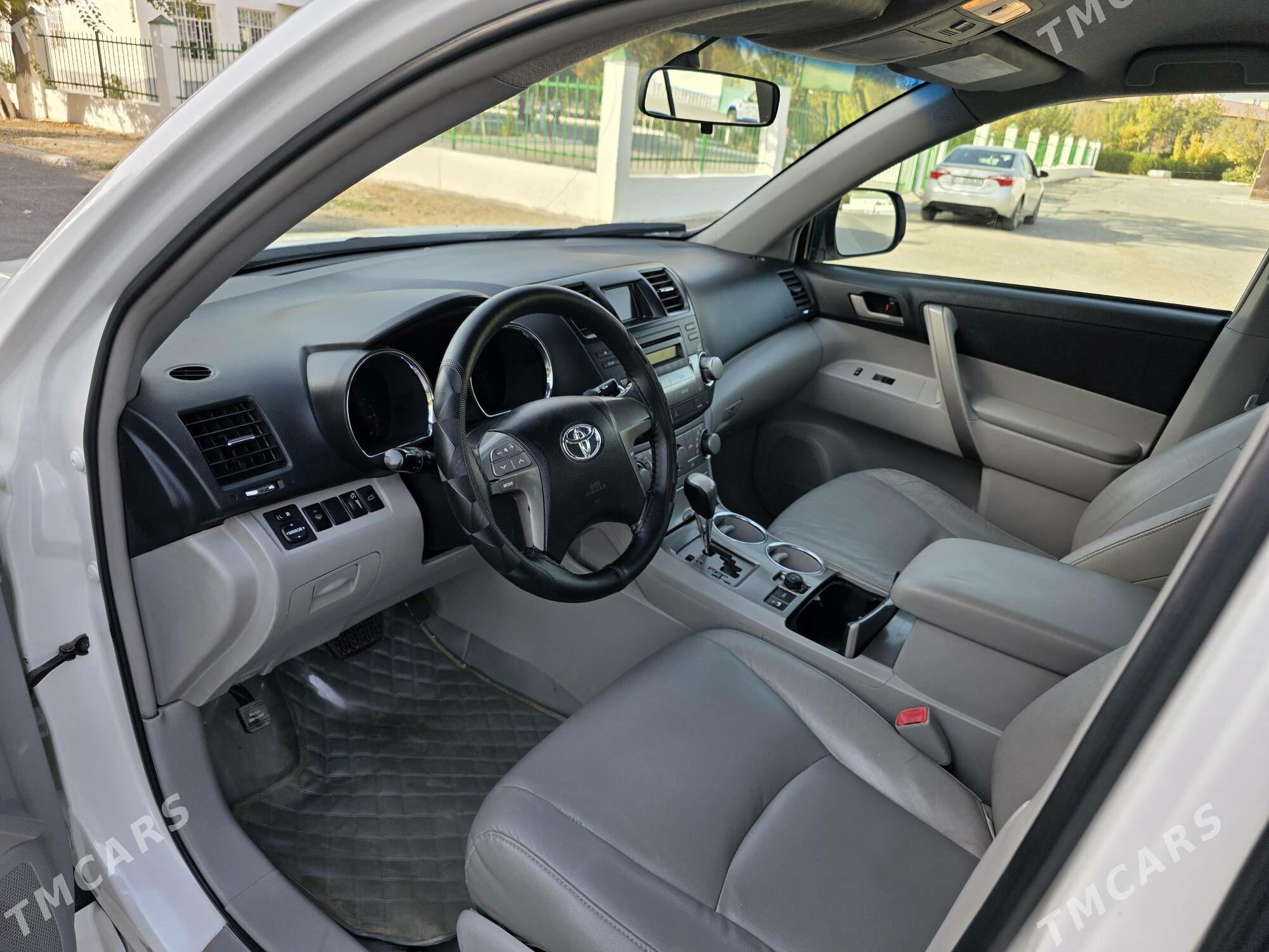 Toyota Highlander 2010 - 278 000 TMT - Parahat 7 - img 7