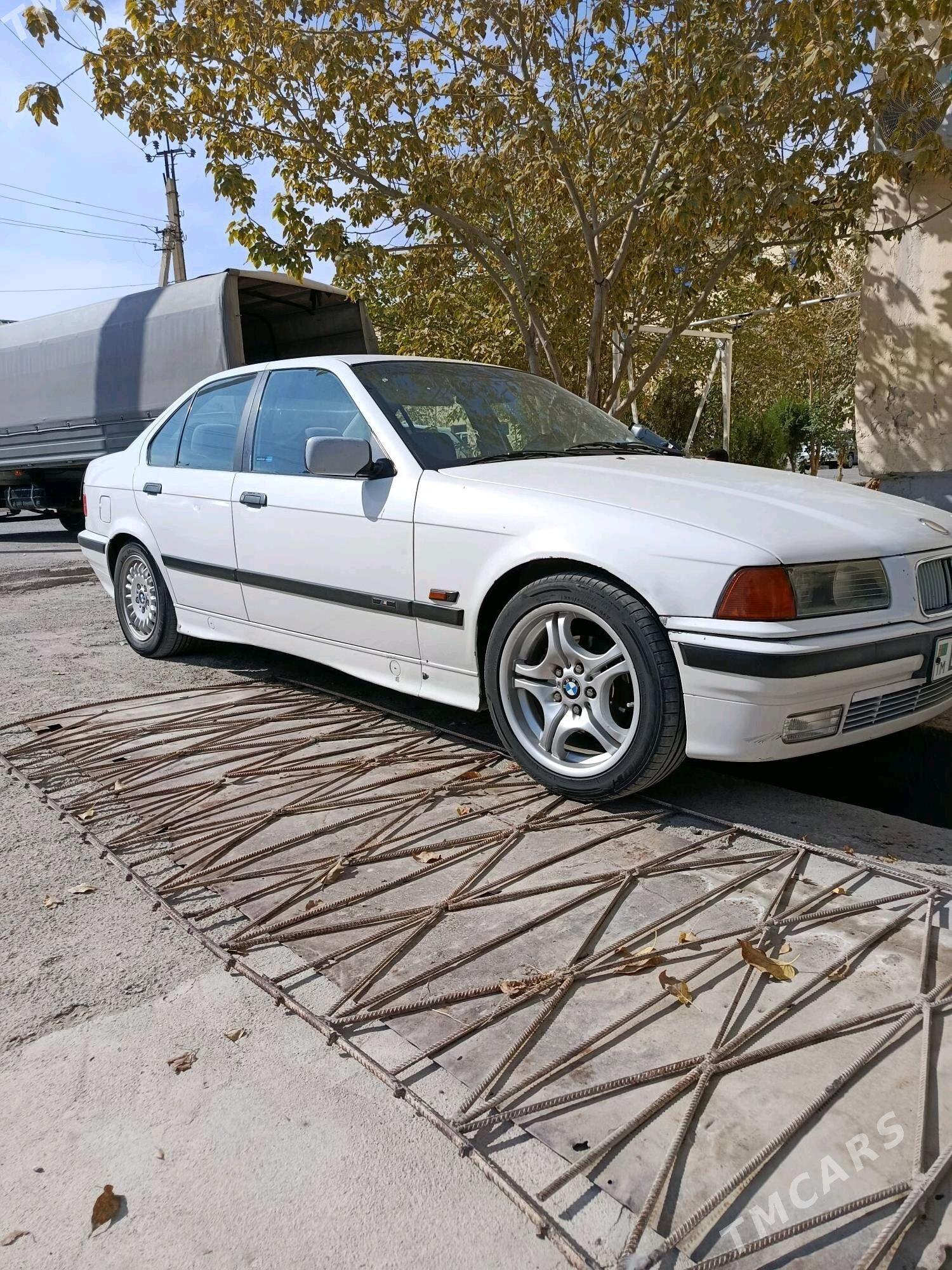 BMW 320 1993 - 65 000 TMT - Büzmeýin - img 5