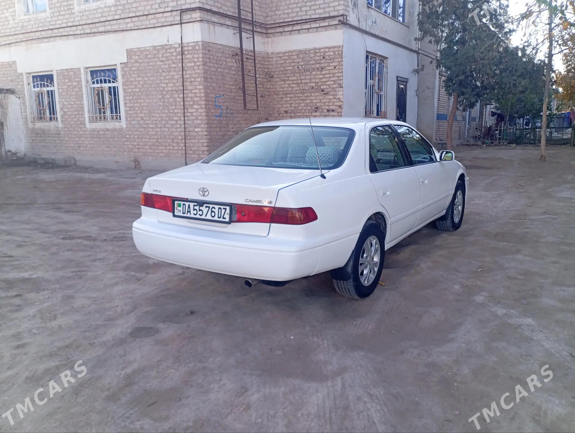 Toyota Camry 2001 - 146 000 TMT - Кёнеургенч - img 5