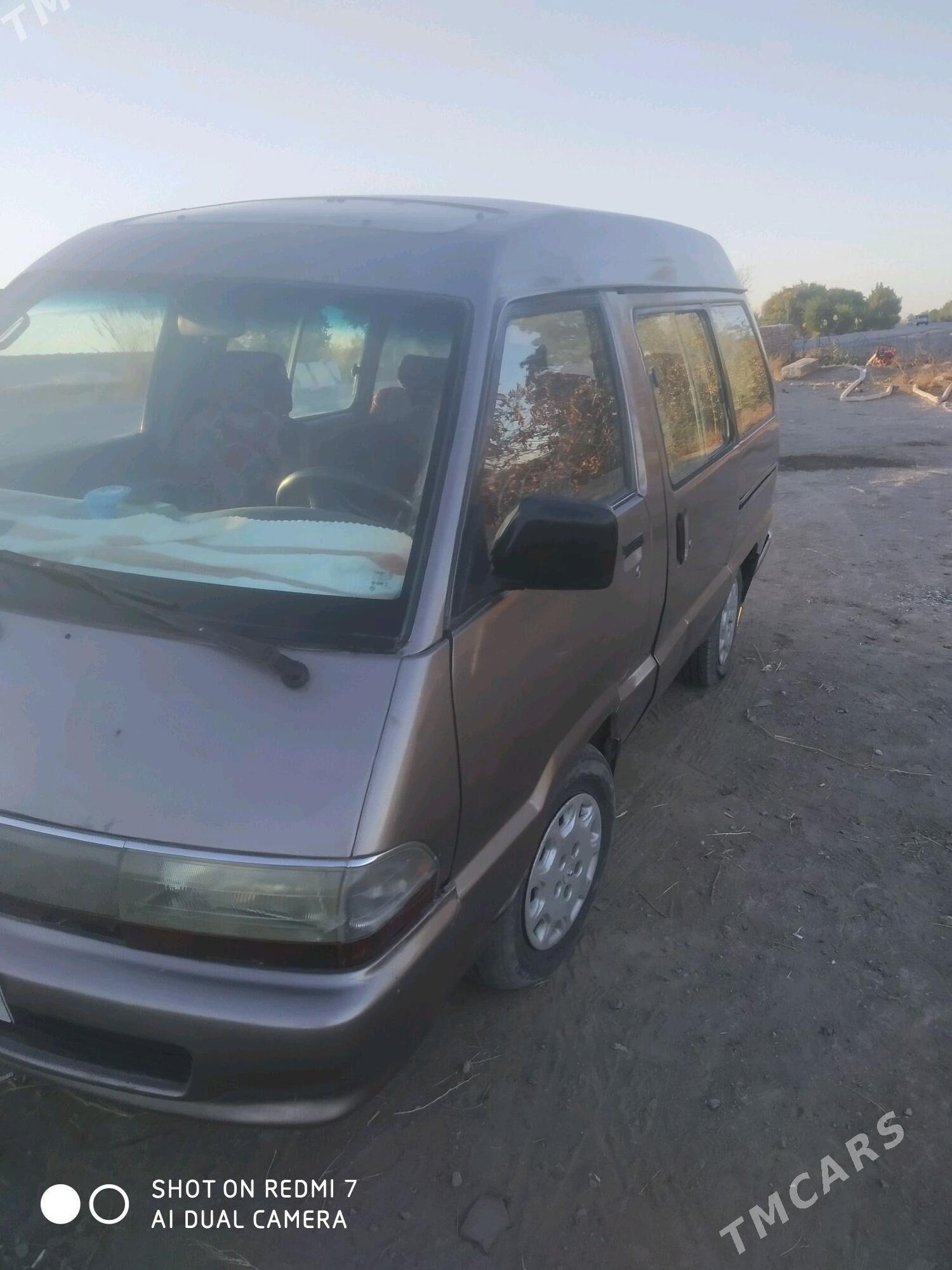 Toyota Town Ace 1989 - 22 000 TMT - Саят - img 2