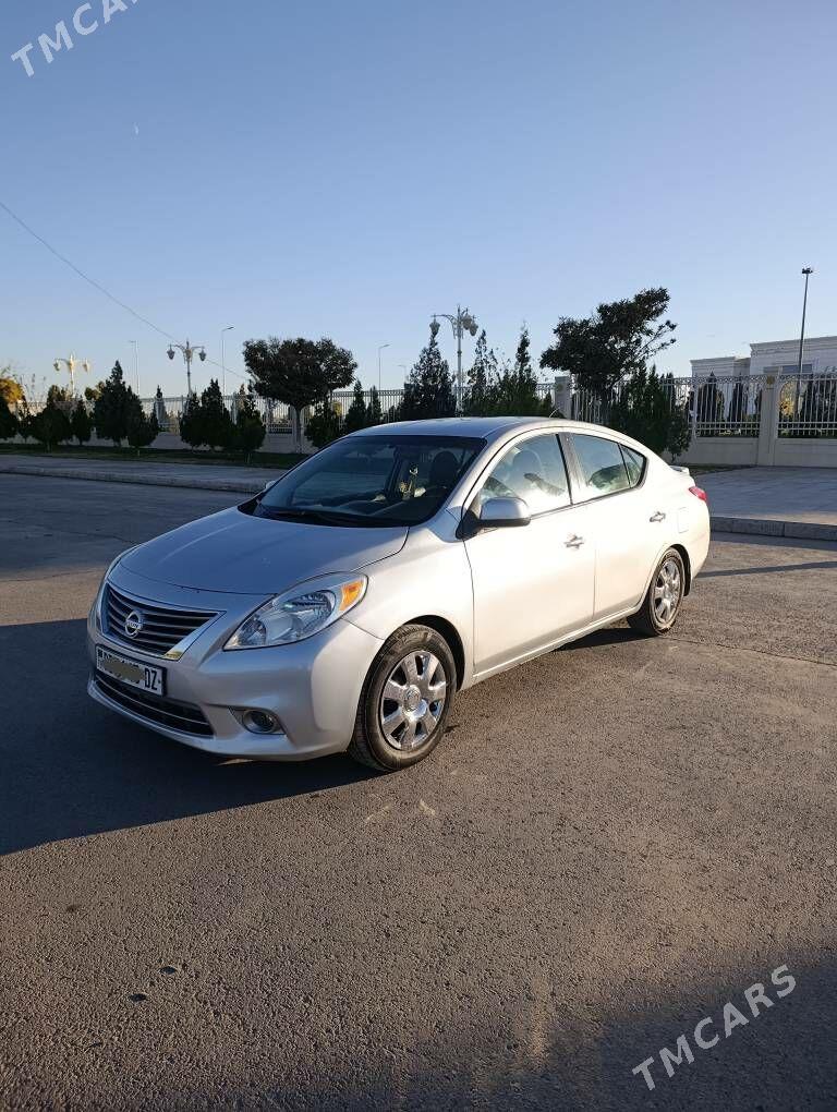 Nissan Versa 2013 - 94 000 TMT - Дашогуз - img 3