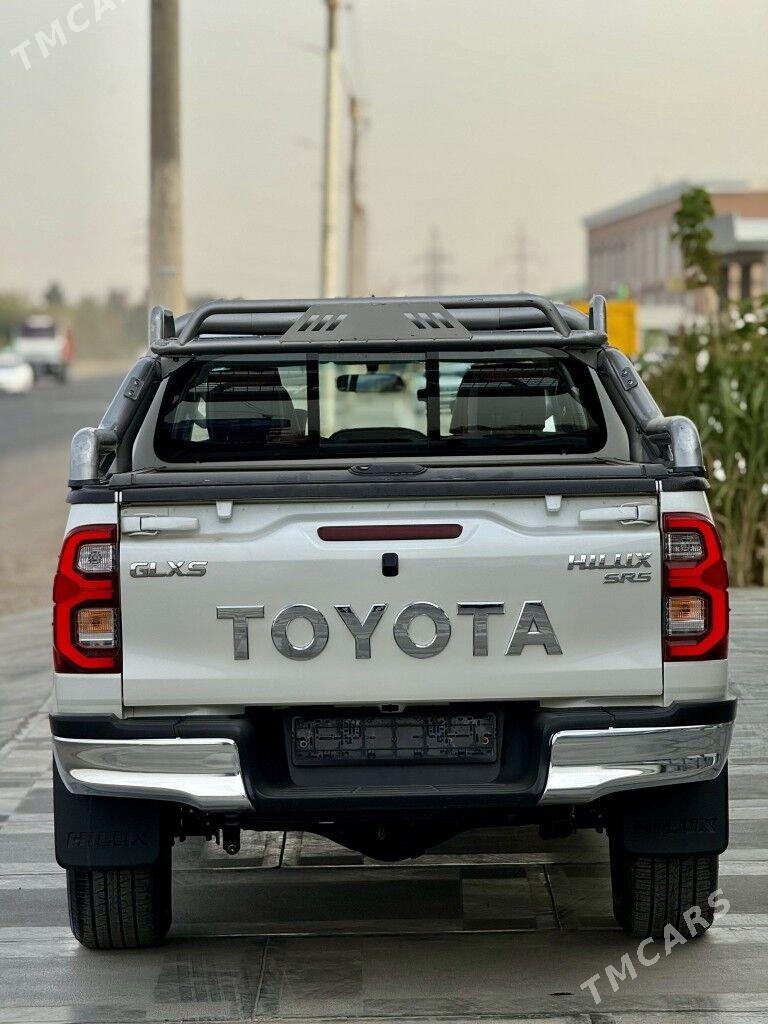 Toyota Hilux 2022 - 600 000 TMT - Мары - img 6