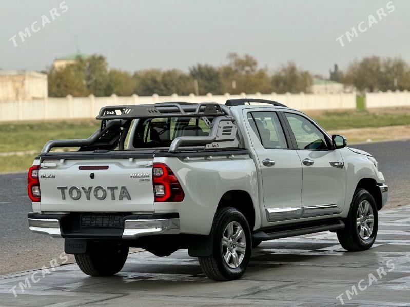 Toyota Hilux 2022 - 600 000 TMT - Мары - img 3
