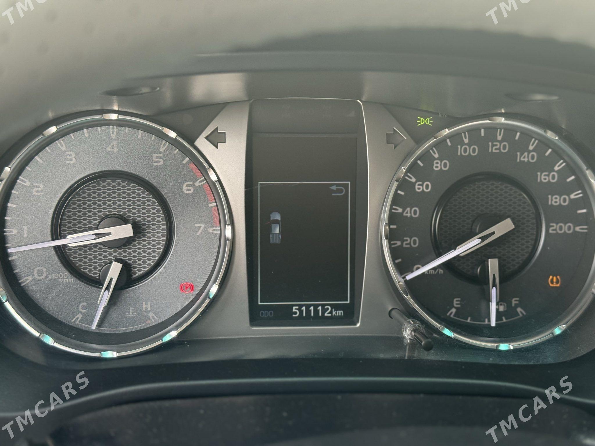 Toyota Hilux 2022 - 600 000 TMT - Мары - img 8