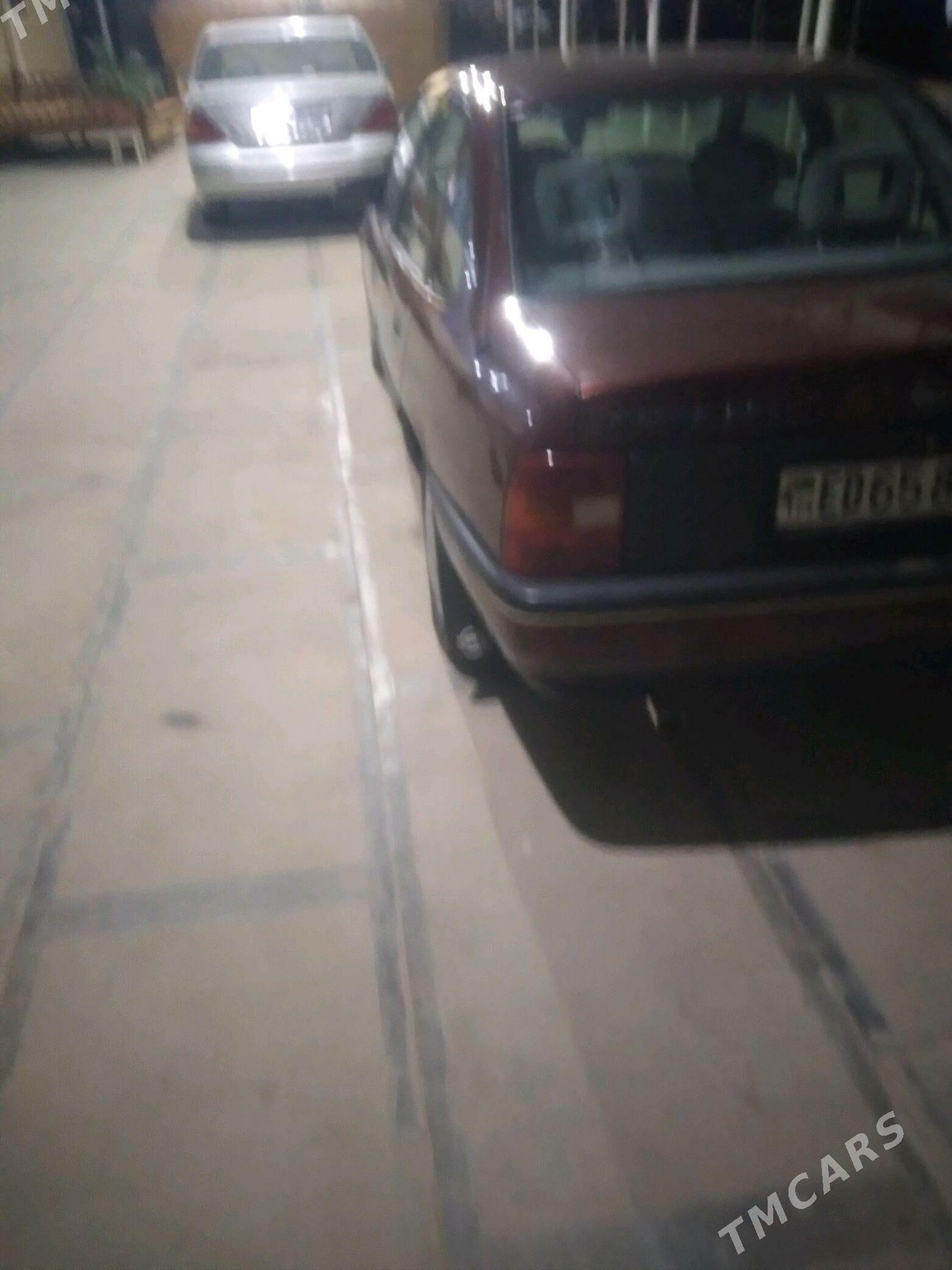 Opel Vectra 1991 - 45 000 TMT - Векильбазар - img 1