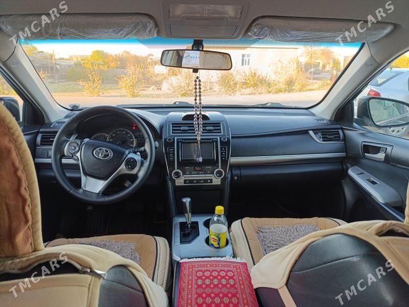 Toyota Camry 2012 - 220 000 TMT - Дашогуз - img 4