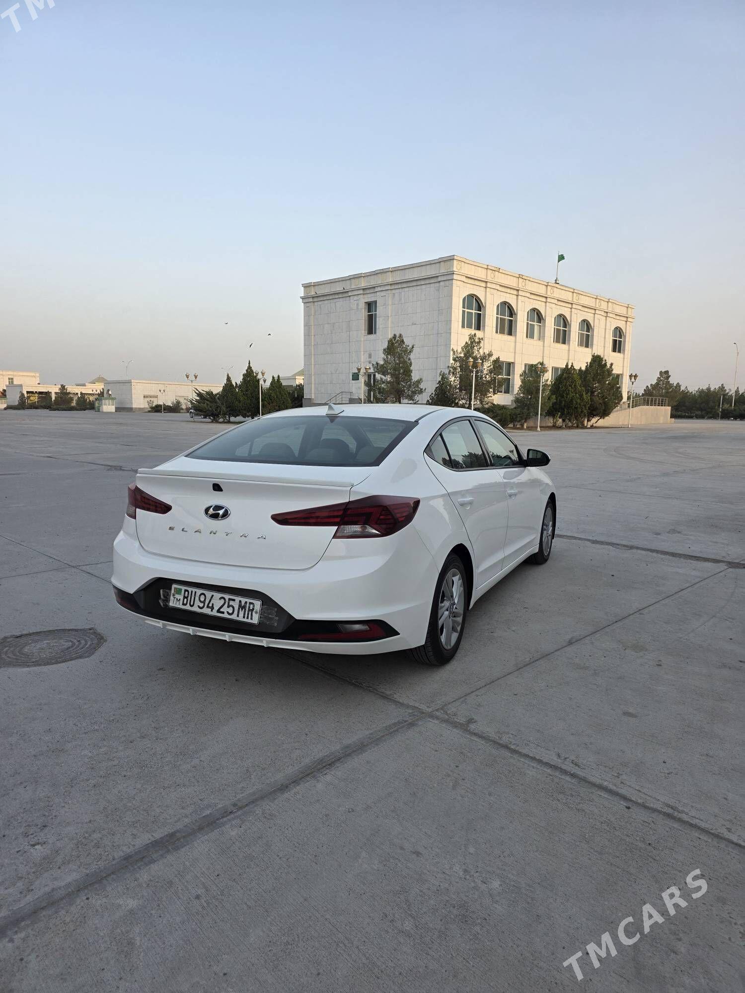 Hyundai Elantra 2020 - 178 000 TMT - Гуртли - img 4