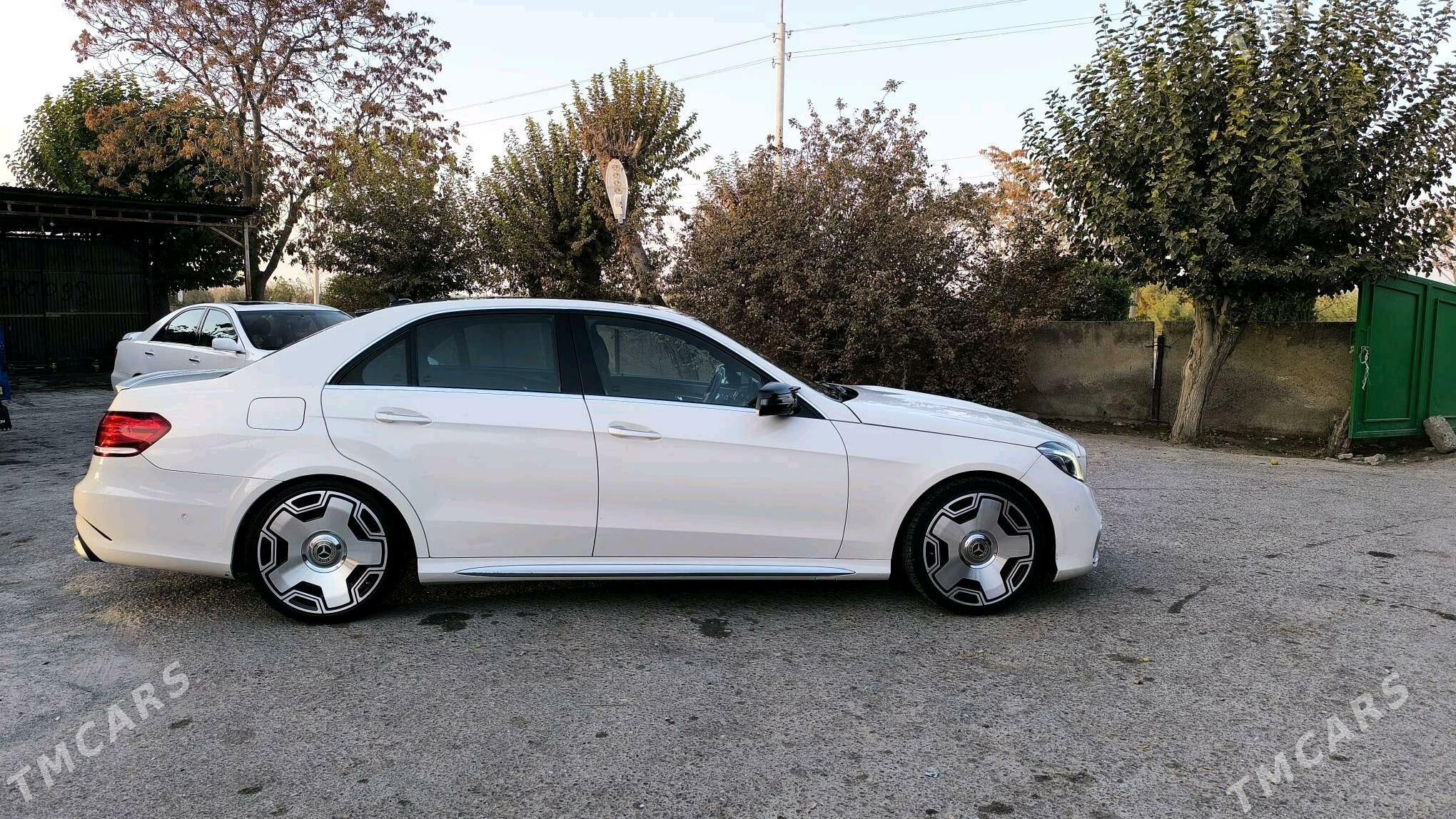 Mercedes-Benz E350 2011 - 370 000 TMT - Bäherden - img 3