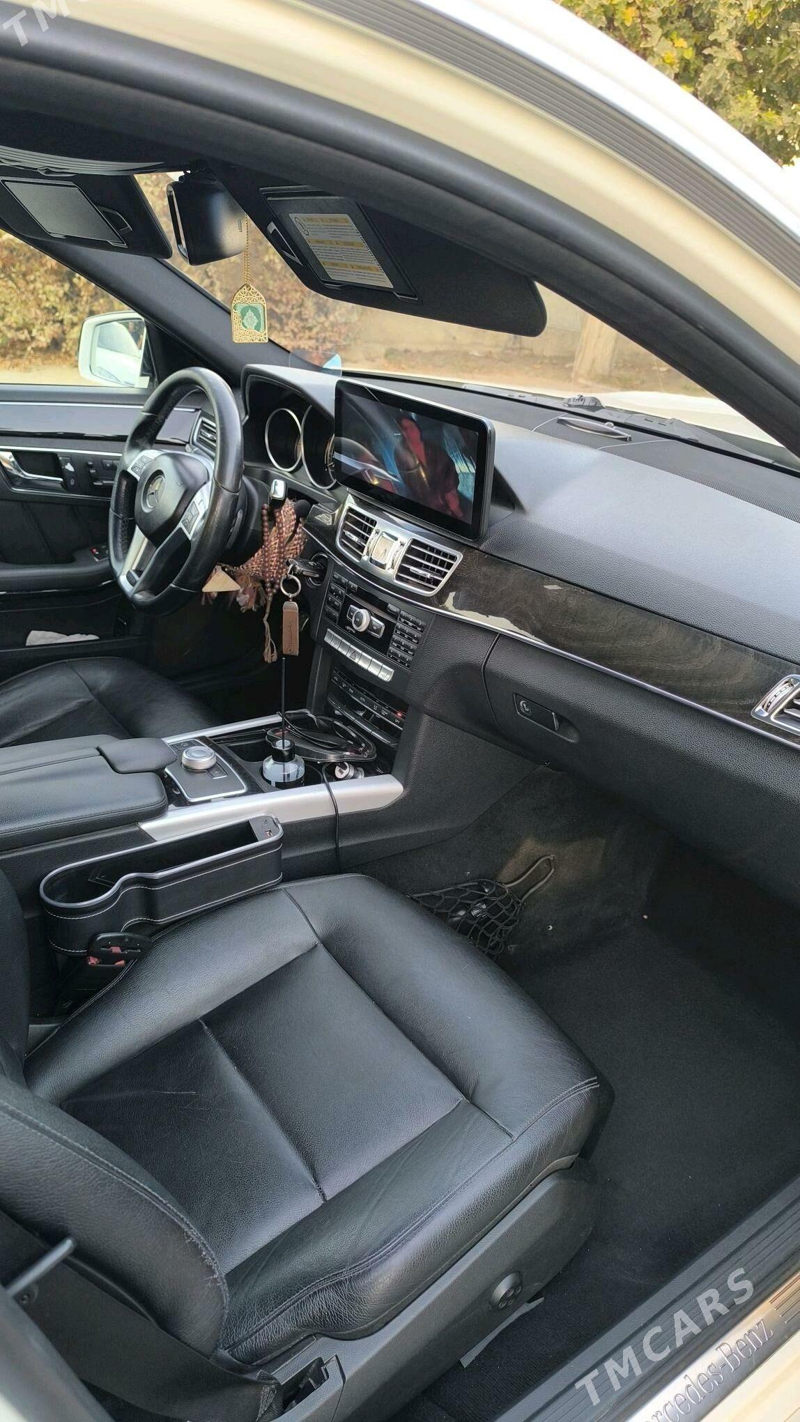 Mercedes-Benz E350 2011 - 370 000 TMT - Bäherden - img 8