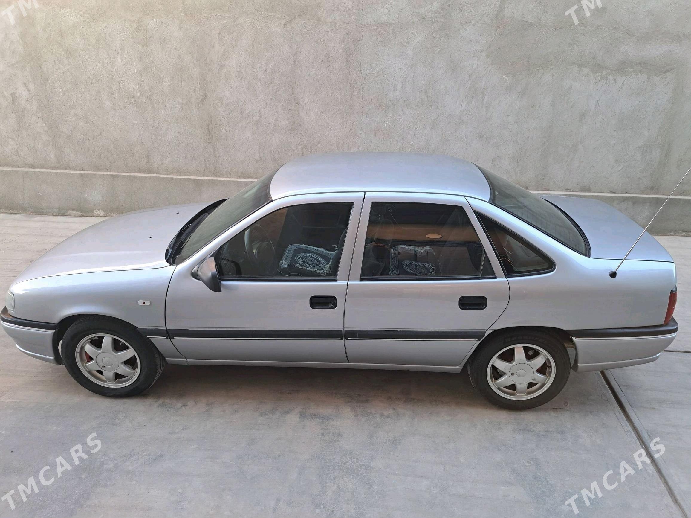 Opel Vectra 1995 - 60 000 TMT - Daşoguz - img 4