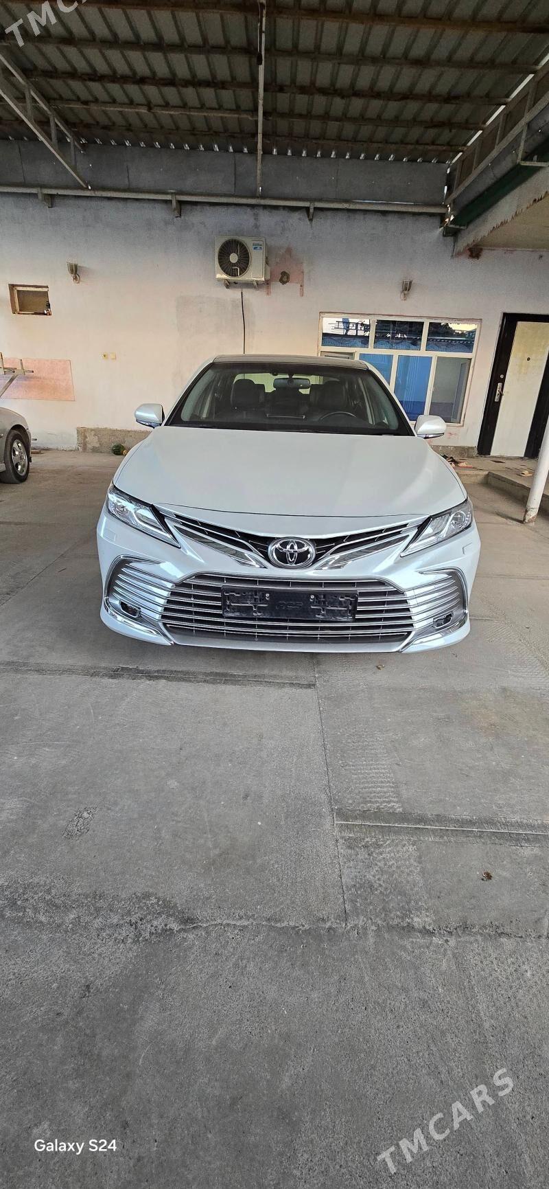 Toyota Camry 2023 - 690 000 TMT - Ашхабад - img 3