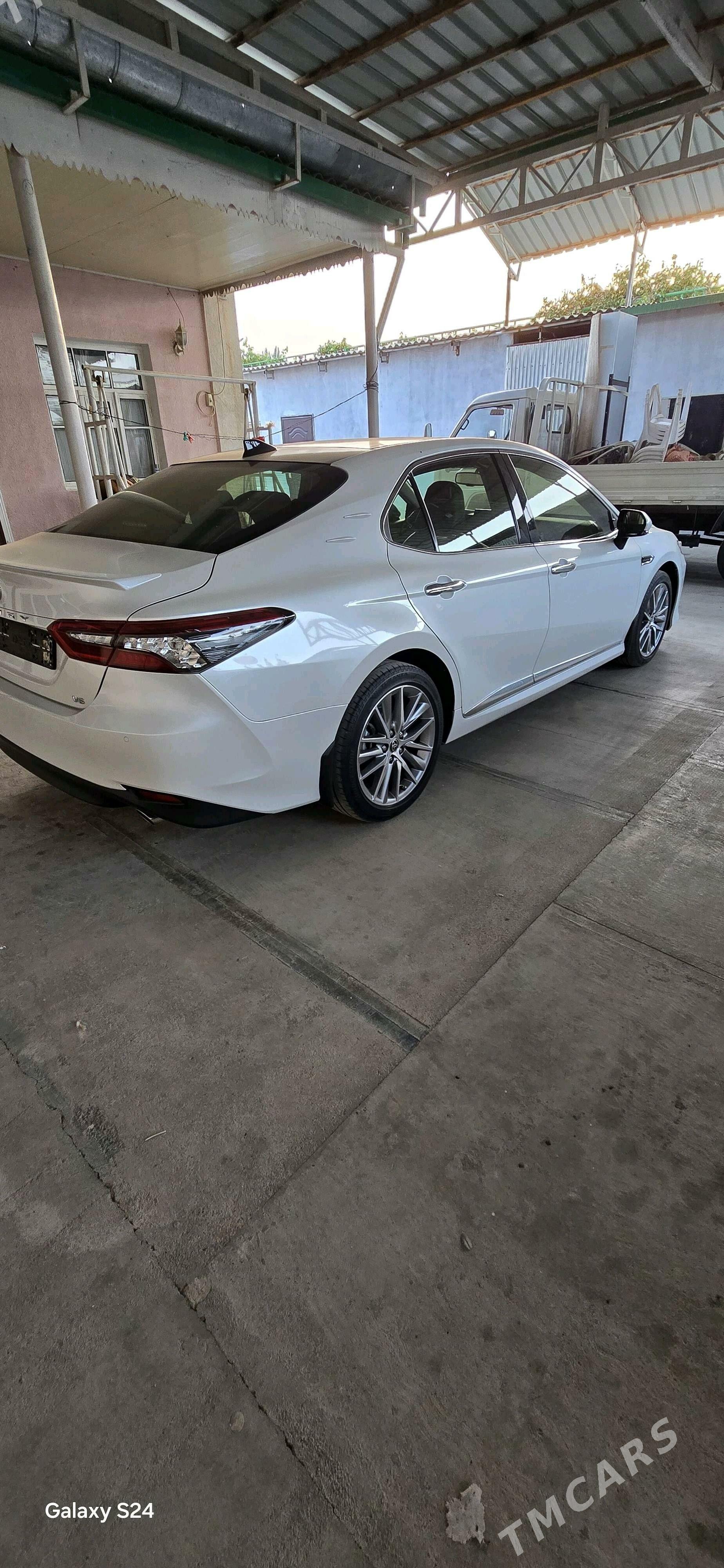 Toyota Camry 2023 - 690 000 TMT - Ашхабад - img 4