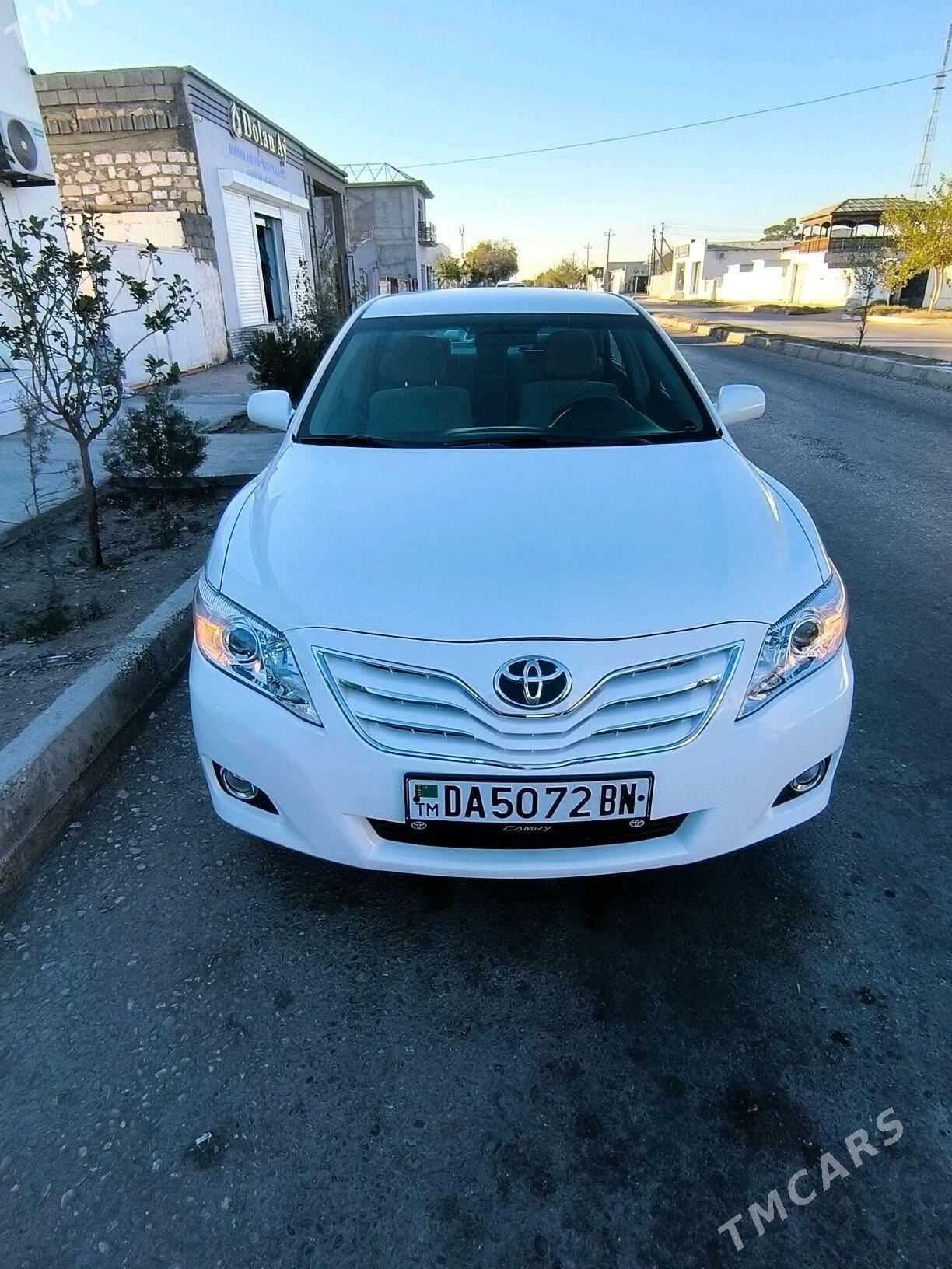 Toyota Camry 2010 - 196 000 TMT - Balkanabat - img 6