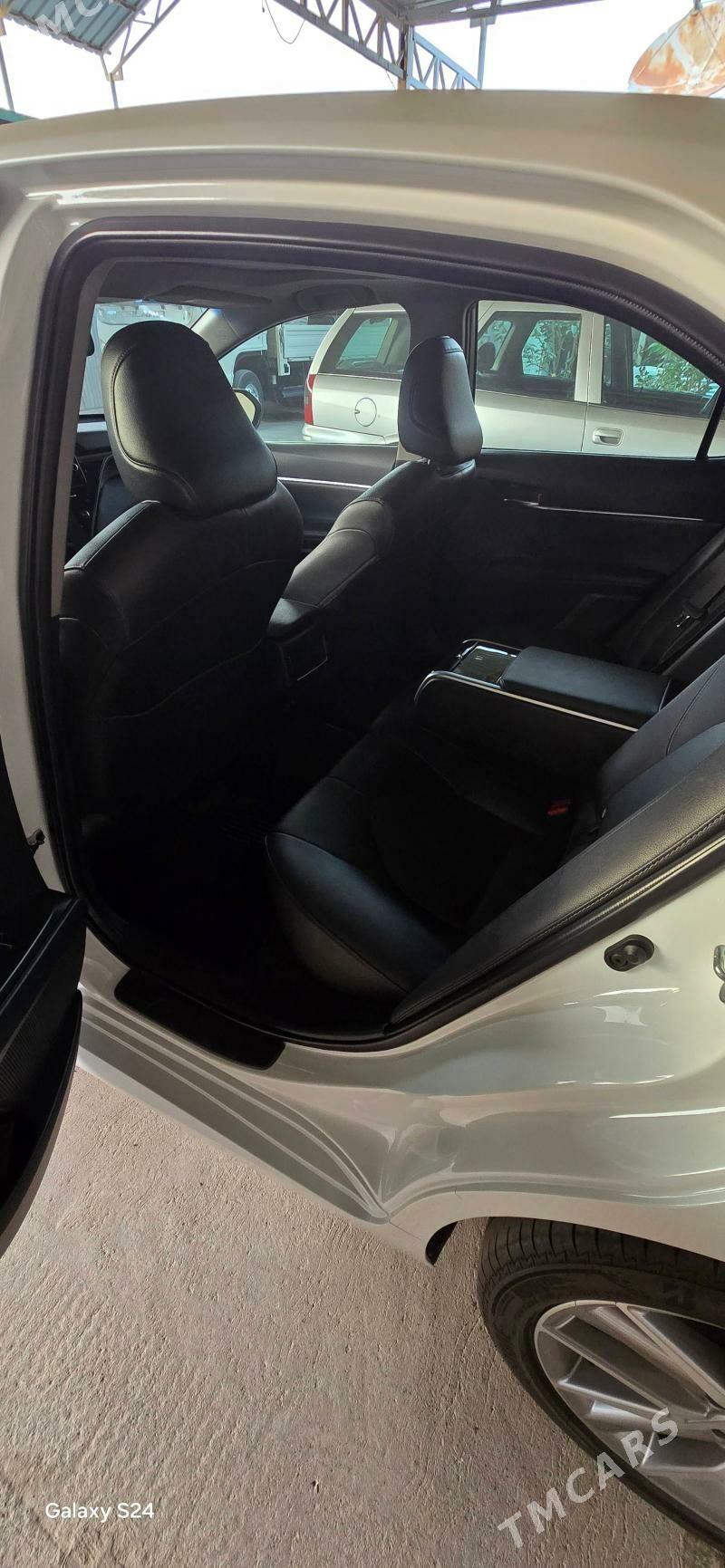 Toyota Camry 2023 - 690 000 TMT - Ашхабад - img 6