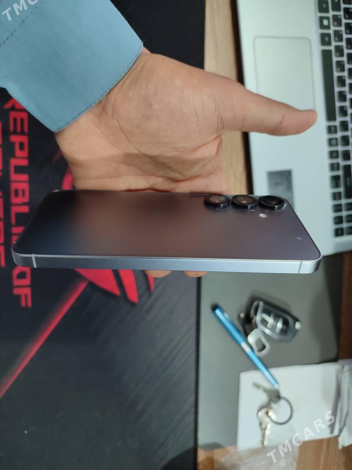 SAMSUNG S25 8.128 - Mary - img 3