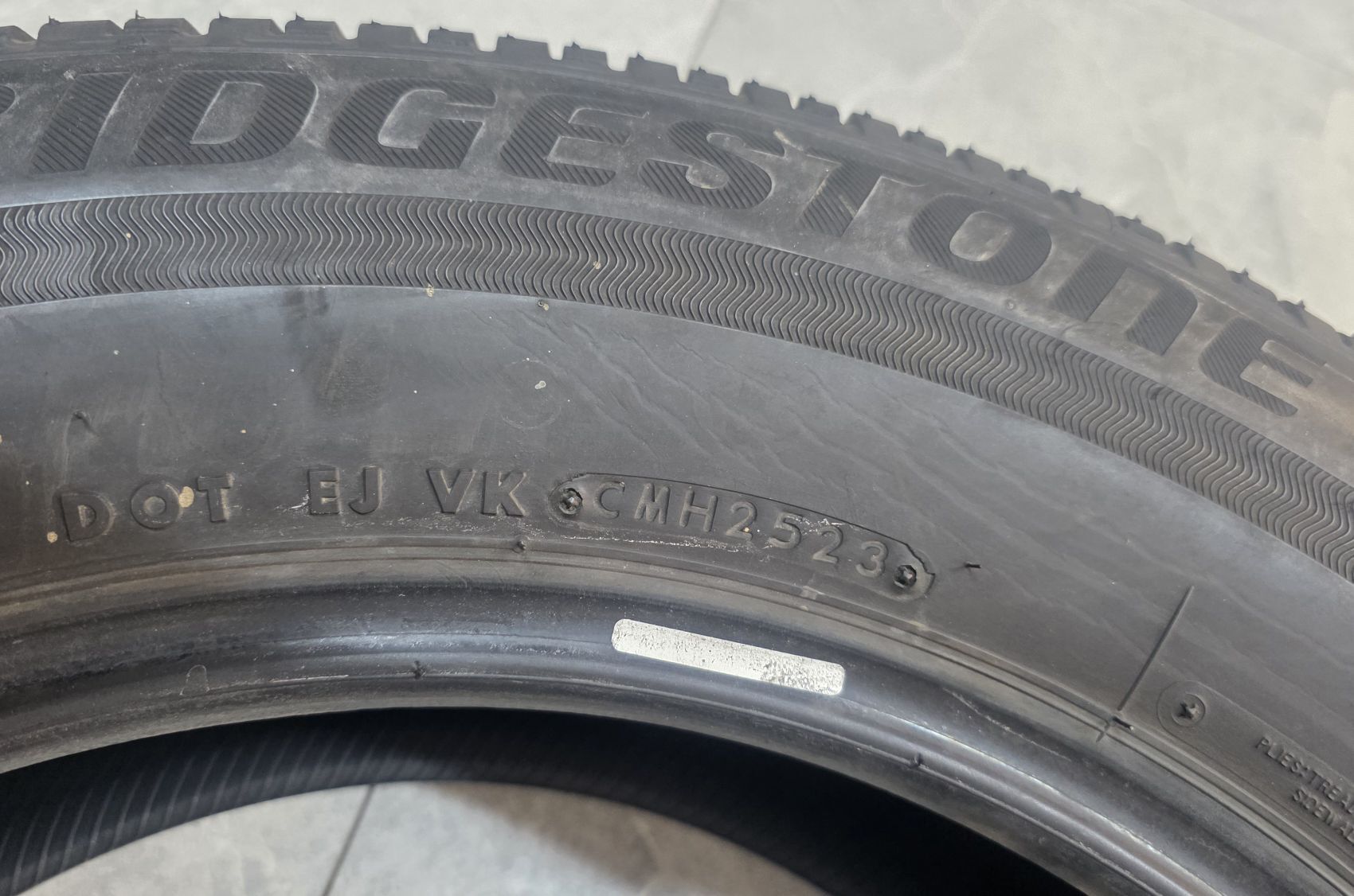235 65 18 Bridgestone. 1 stuk 600 TMT - Мары - img 4