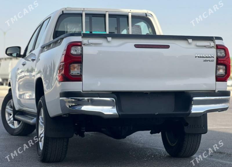Toyota Hilux 2022 - 550 000 TMT - Aşgabat - img 8