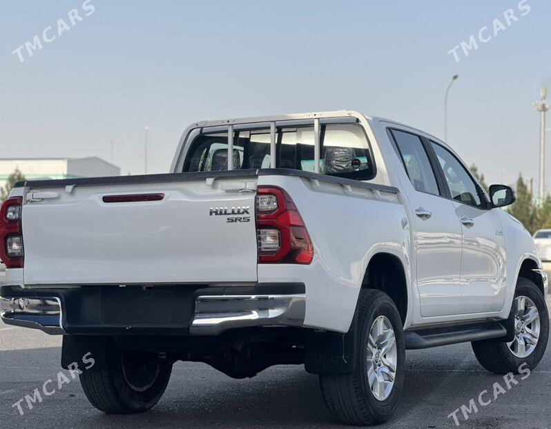 Toyota Hilux 2022 - 550 000 TMT - Aşgabat - img 4