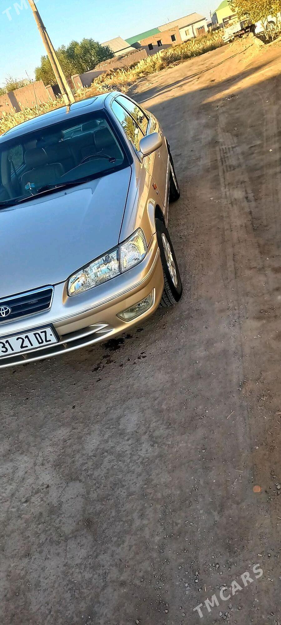 Toyota Camry 2000 - 156 000 TMT - Кёнеургенч - img 1