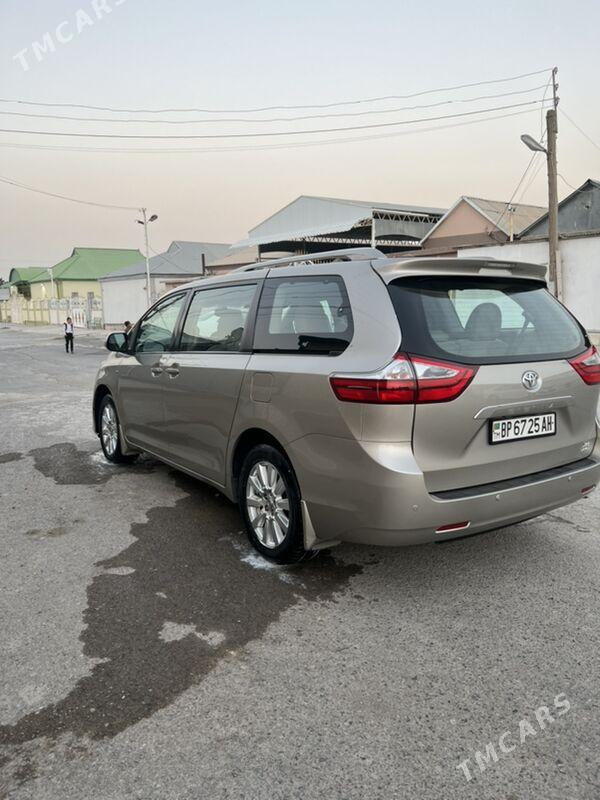 Toyota Sienna 2017 - 365 000 TMT - Гёкдепе - img 8