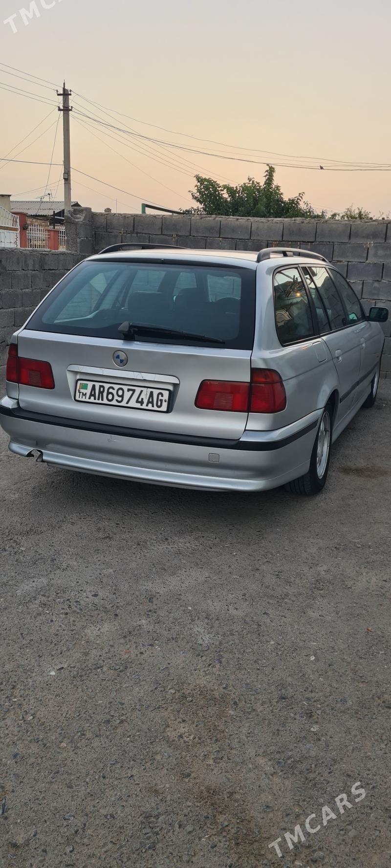 BMW E39 1998 - 75 000 TMT - Garadamak - img 5