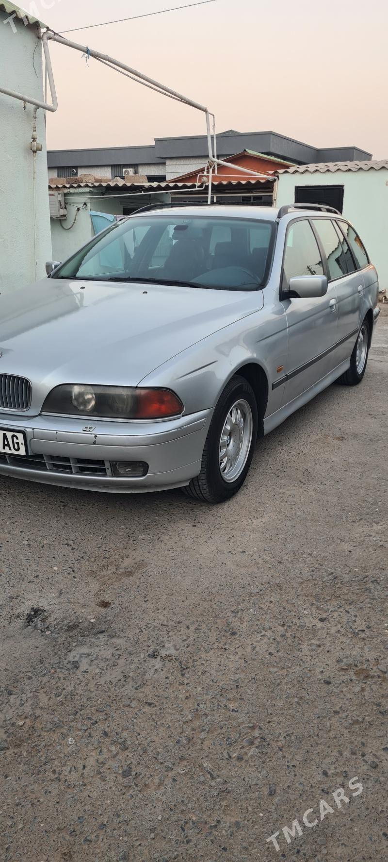 BMW E39 1998 - 75 000 TMT - Garadamak - img 6