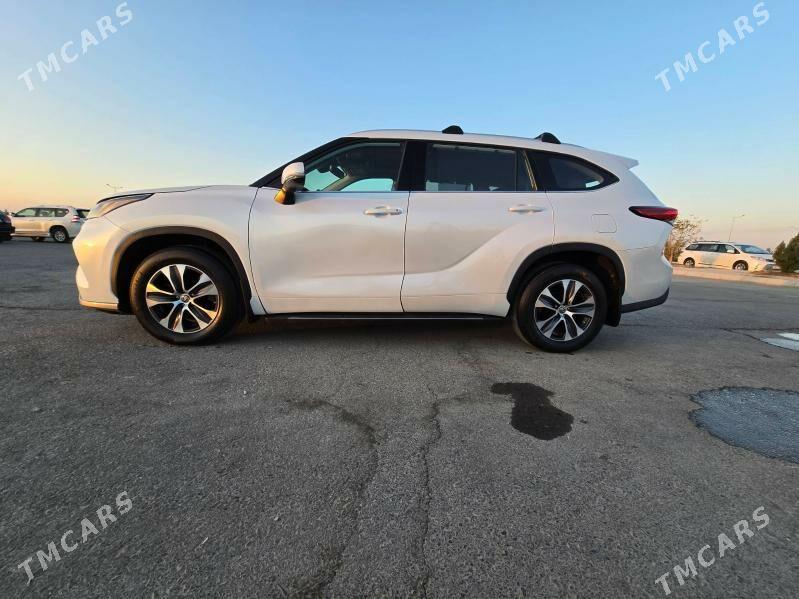 Toyota Highlander 2022 - 640 000 TMT - Türkmenabat - img 7