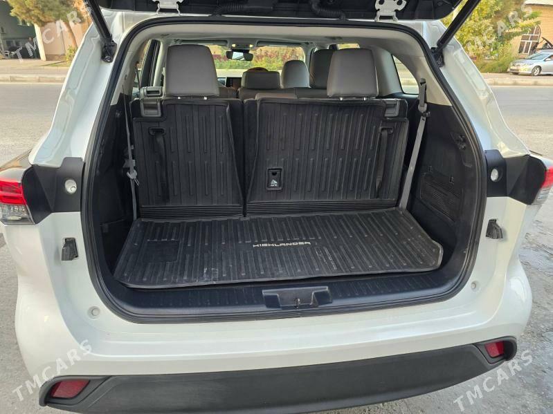 Toyota Highlander 2022 - 640 000 TMT - Türkmenabat - img 2