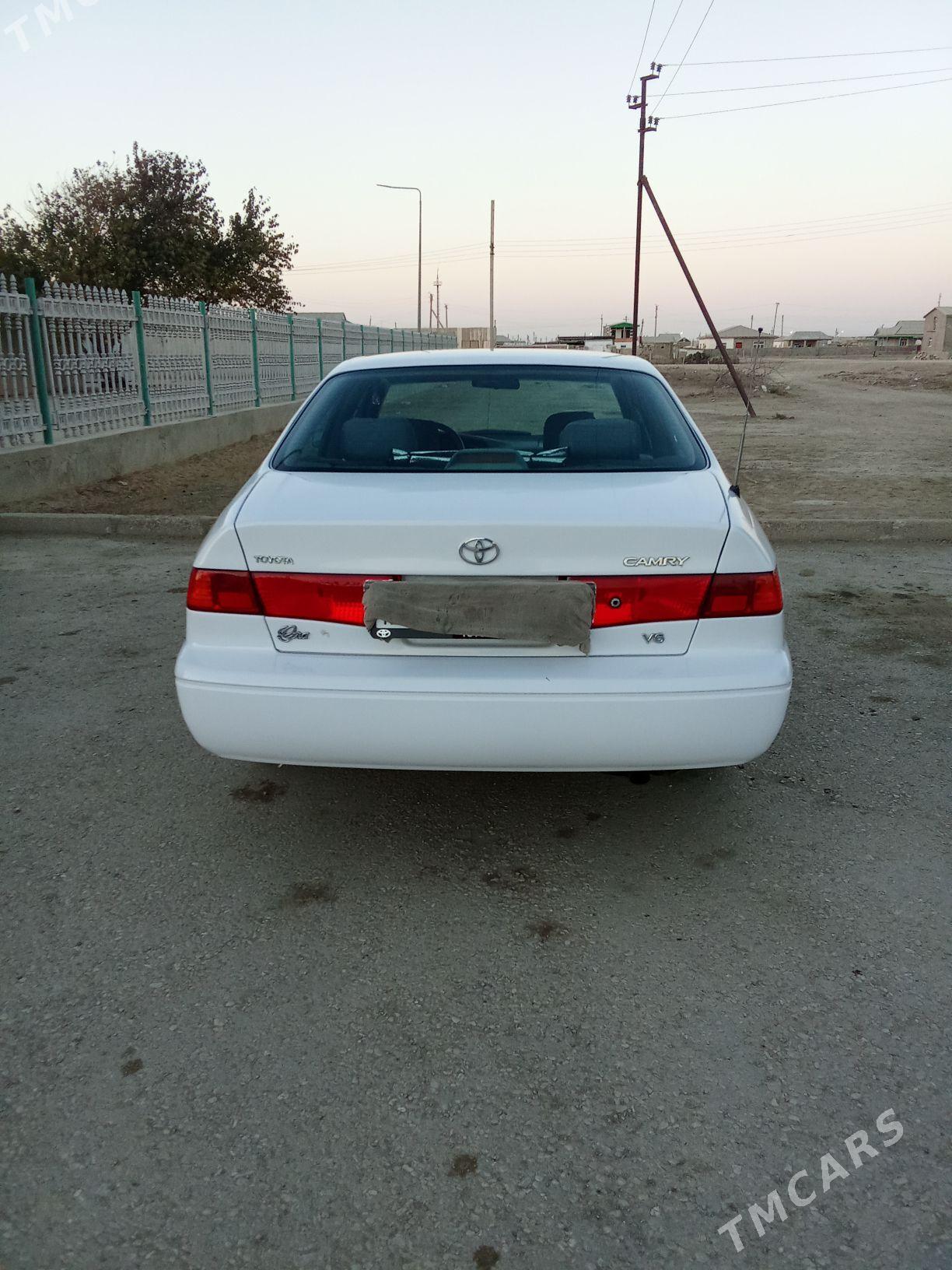 Toyota Camry 1997 - 130 000 TMT - Гызыларбат - img 5