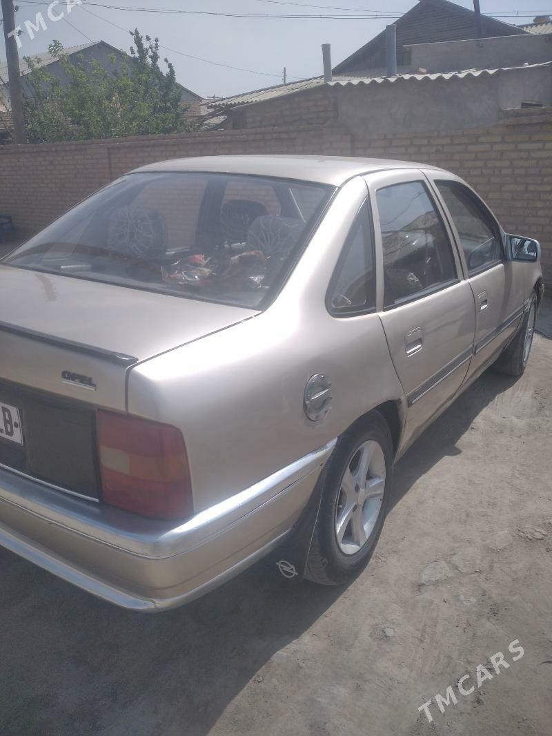 Opel Vectra 1990 - 30 000 TMT - Garabekewül - img 3